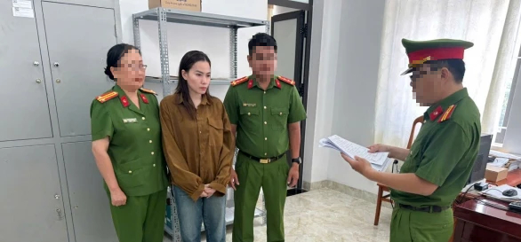 Bắt chủ hụi ở C&agrave; Mau bị c&aacute;o buộc chiếm đoạt hơn 400 triệu đồng  - Ảnh 1.