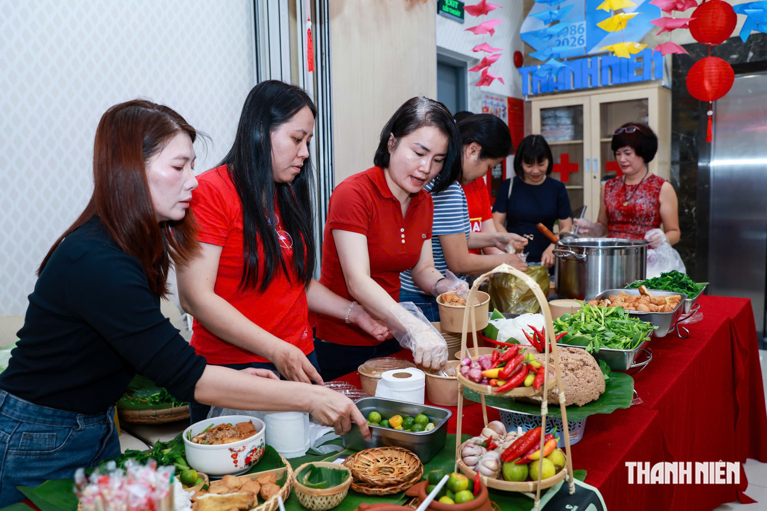 Phiên chợ 'đặc sản Thanh Niên' ngày 20.10 có gì đặc biệt mà ai cũng háo hức?- Ảnh 13.
