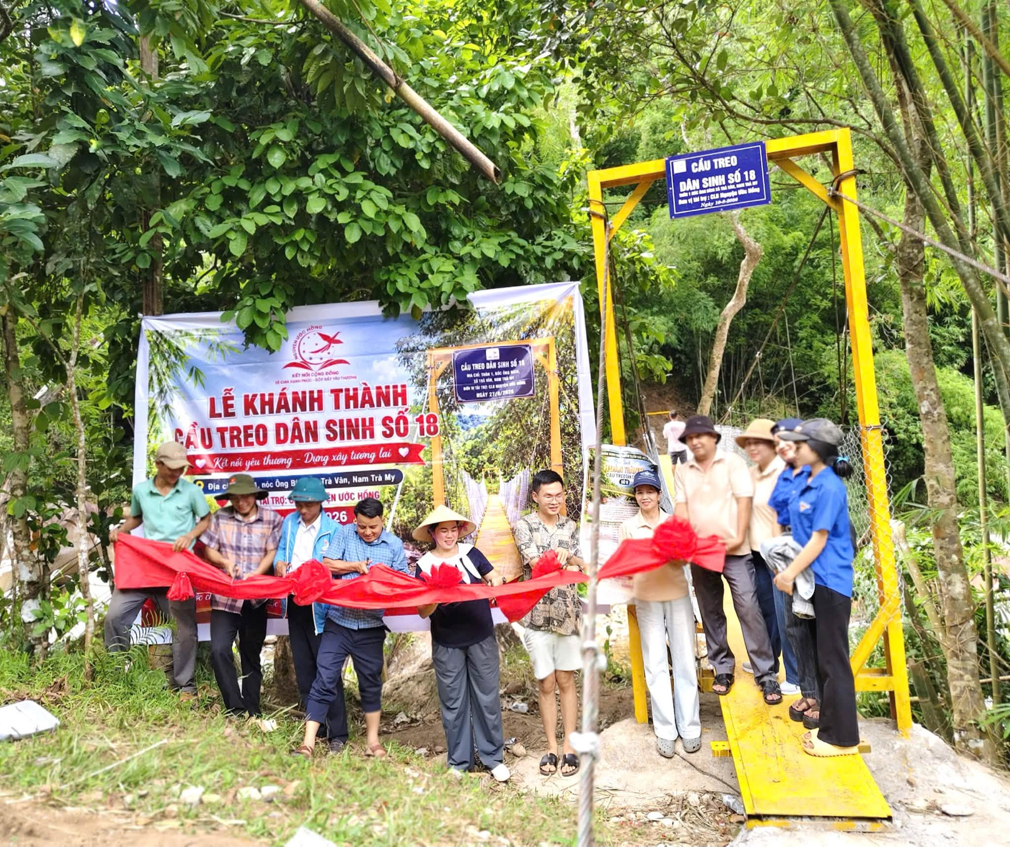 Từ một nỗi day dứt, người con xa quê dựng 18 nhịp cầu giữa đại ngàn - Ảnh 6.