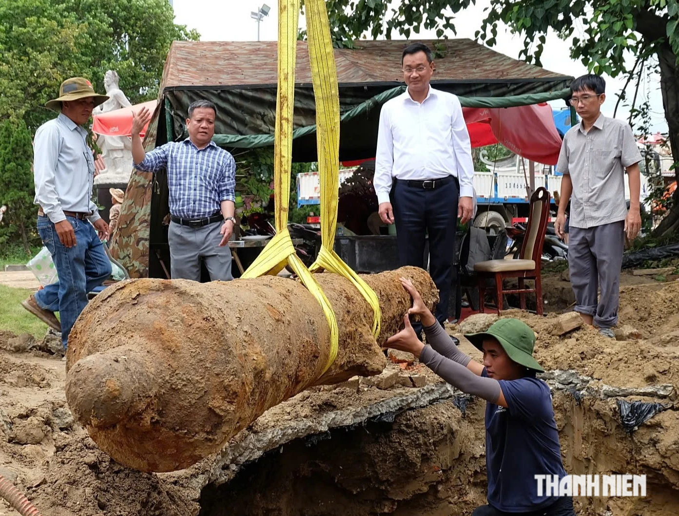 Cận cảnh khai quật súng thần công khoảng 200 năm tuổi tại Thành Điện Hải - Ảnh 10.