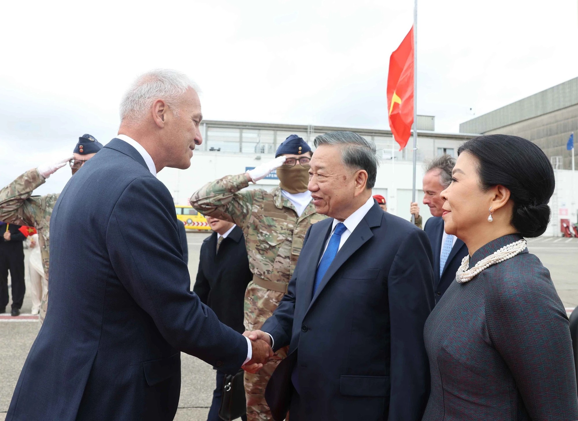 Tin tức đặc biệt trên báo in Thanh Niên 22.10.2026- Ảnh 1.