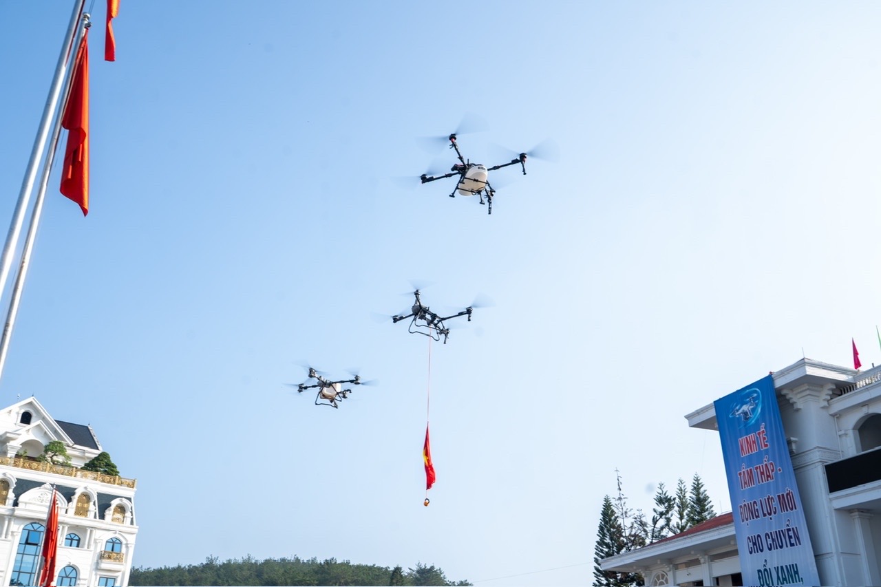 FPT Shop phối hợp với Điện Biên thí điểm ứng dụng UAV trong nông nghiệp- Ảnh 2.