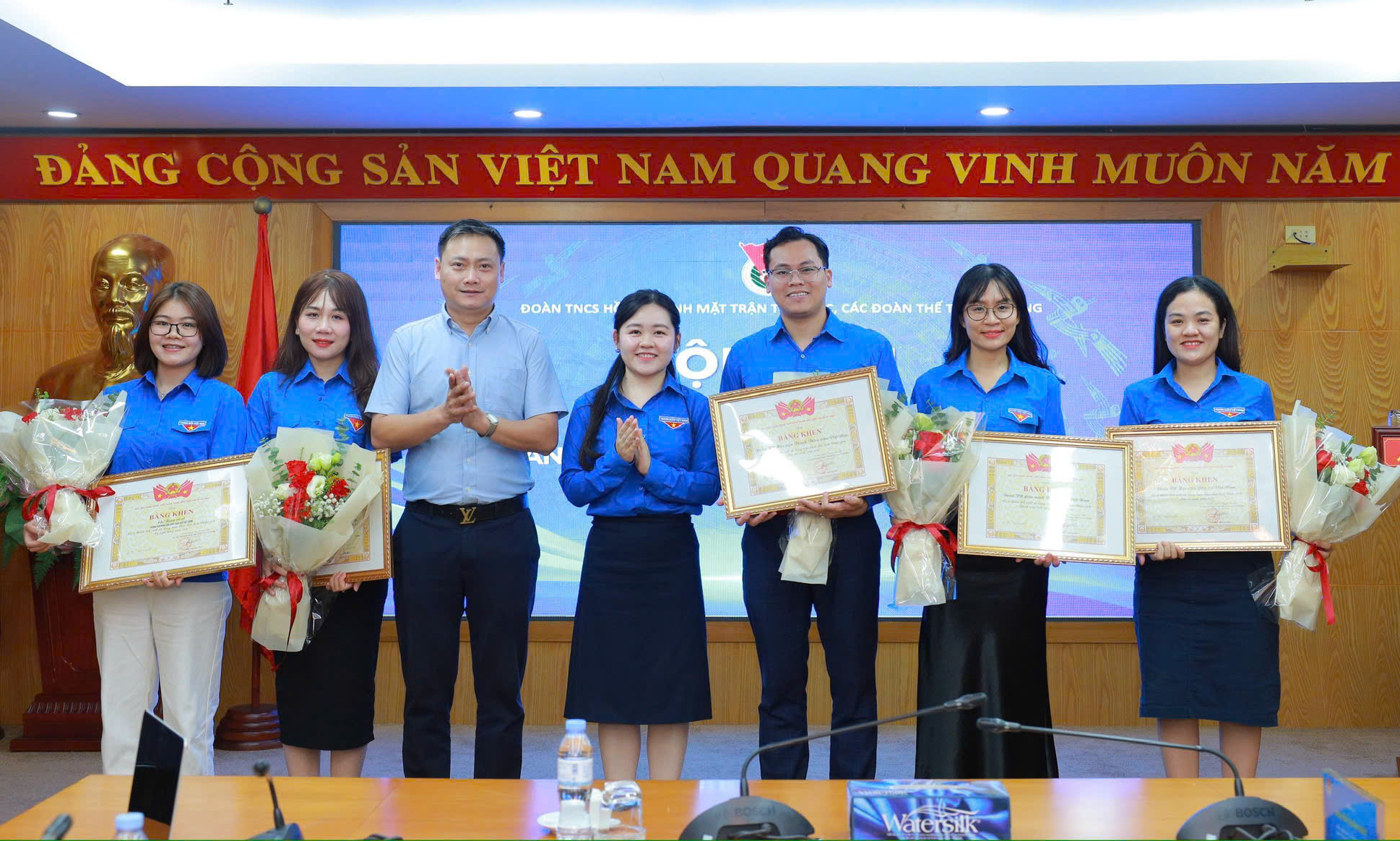 Khuyến khích cán bộ trẻ có sáng kiến chuyển đổi số trong thực hiện nhiệm vụ - Ảnh 1.