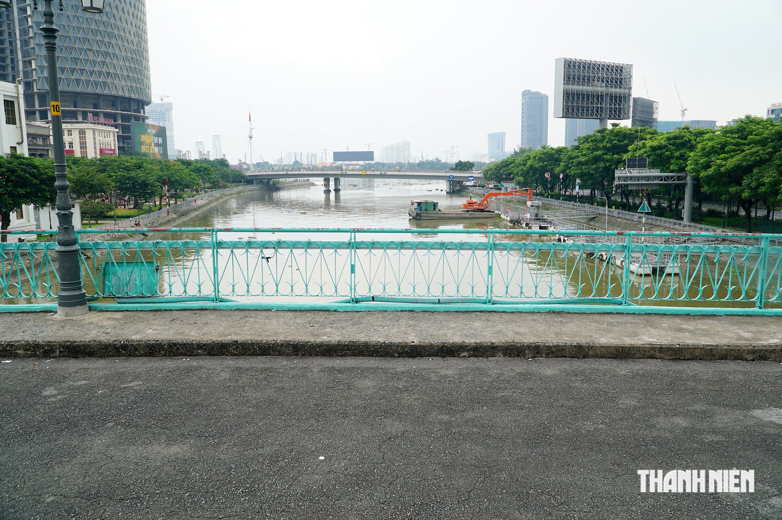 Cầu ng&agrave;n tỉ vừa xuất hiện, trung t&acirc;m TP.HCM c&oacute; cầu đi bộ hơn một thế kỷ - Ảnh 3.