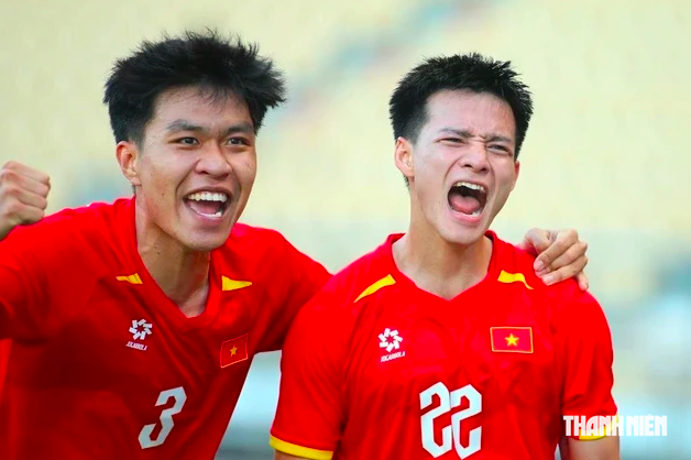 Thế hệ tiền đạo mới sở hữu thể hình cực chuẩn, U.23 Việt Nam thêm chiêu thức tấn công- Ảnh 1.