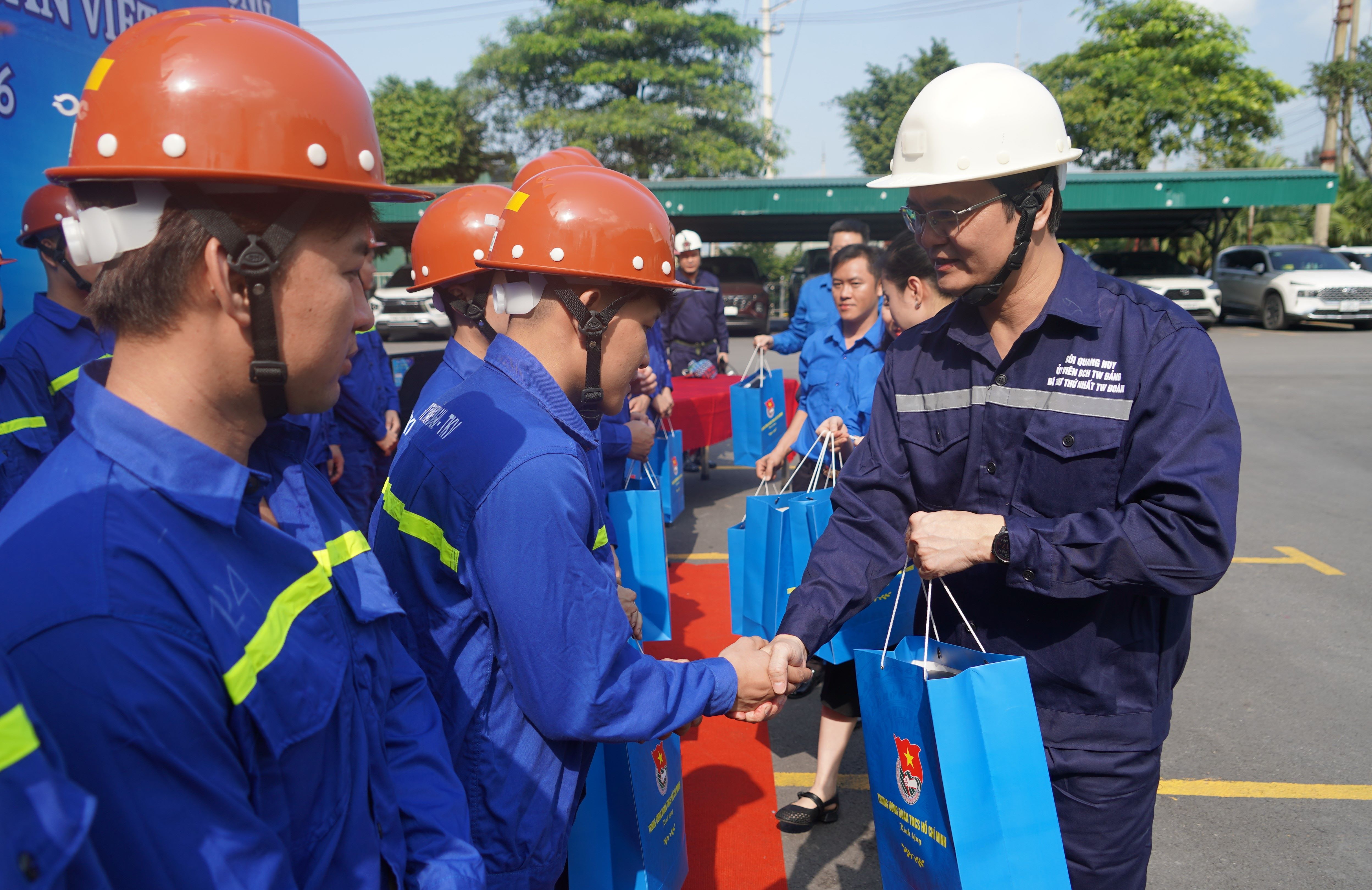 Trung ương Đoàn kết nối thanh niên học nghề, làm việc trong ngành Than - Ảnh 2.