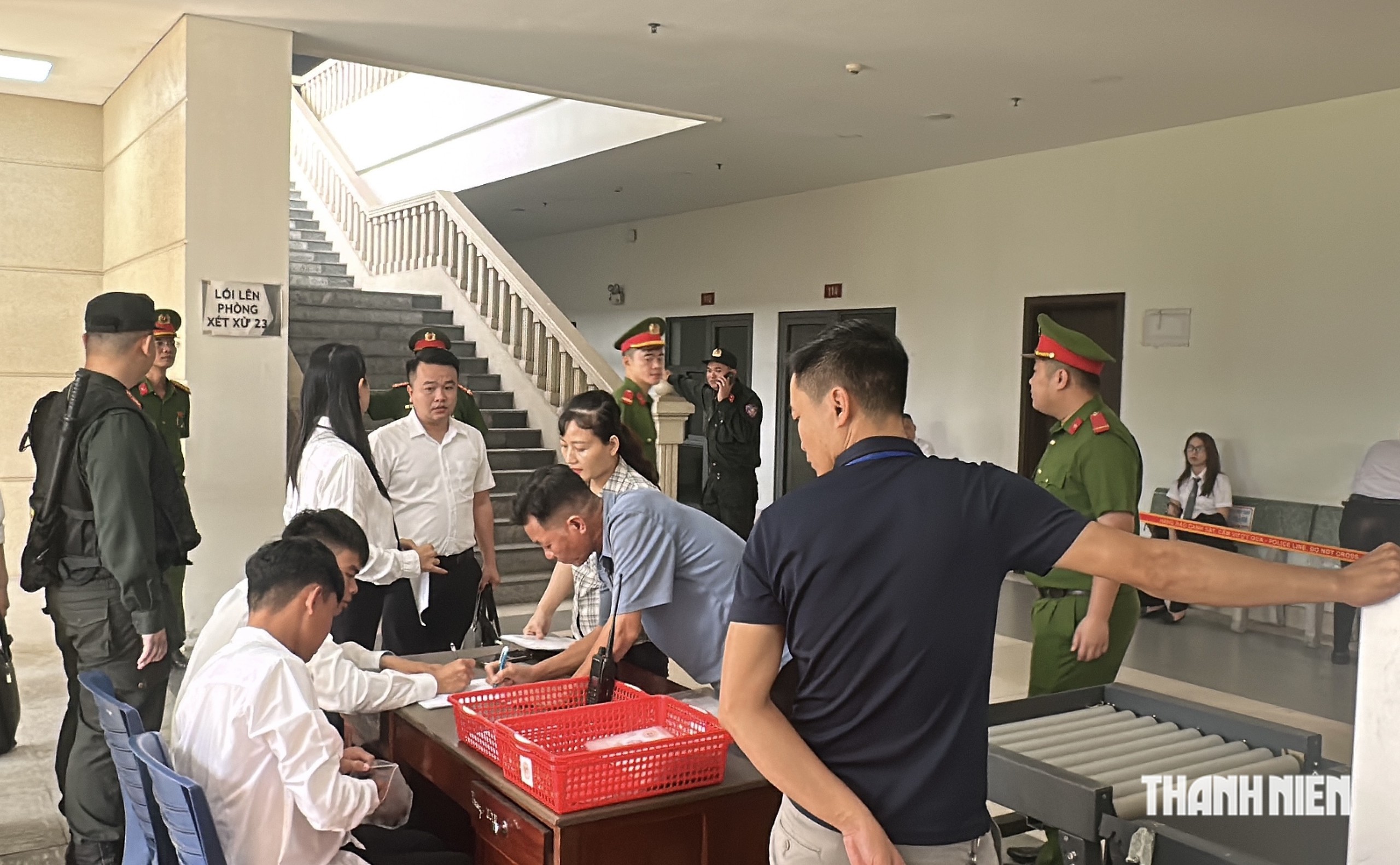 Dẫn giải Shark Bình và Mr Pips tới tòa- Ảnh 6.