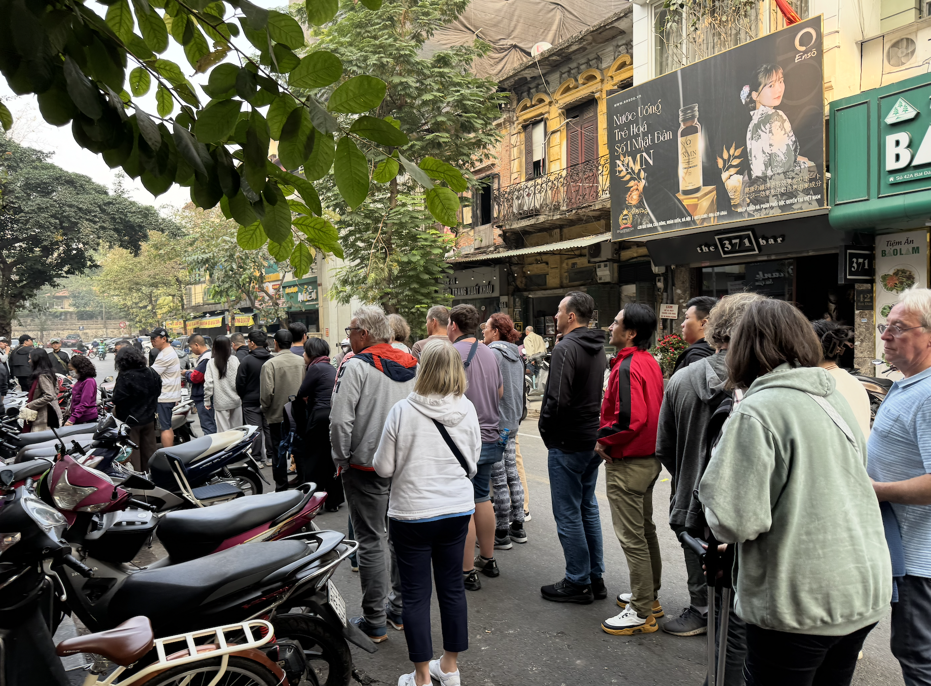 Tạp chí Anh giới thiệu 'food tour Hà Nội' từ 4 giờ sáng - Ảnh 4.
