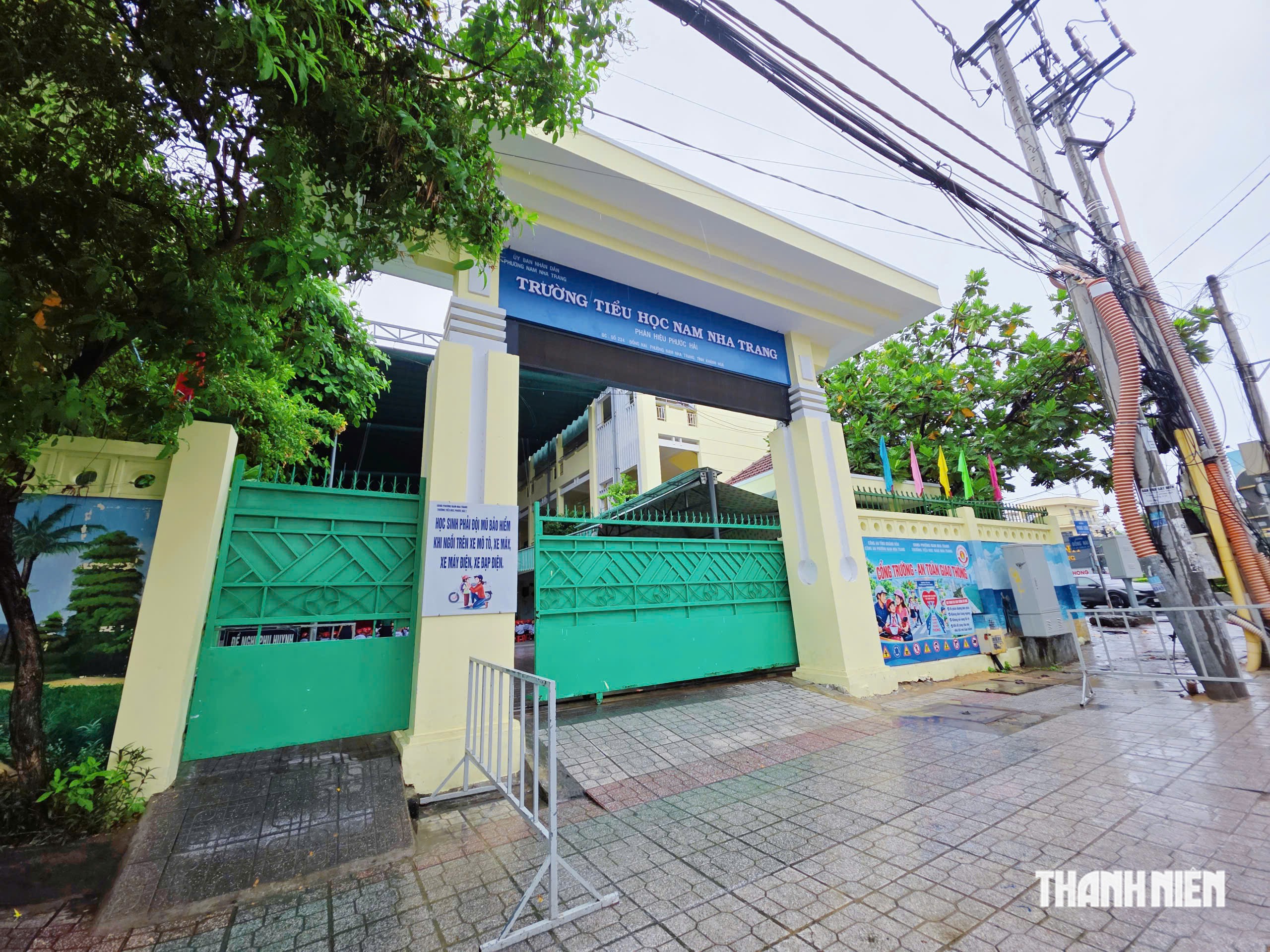 Hiệu trưởng quản lý gần 10.000 học sinh, Nam Nha Trang đề xuất tổ chức lại trường - Ảnh 2.