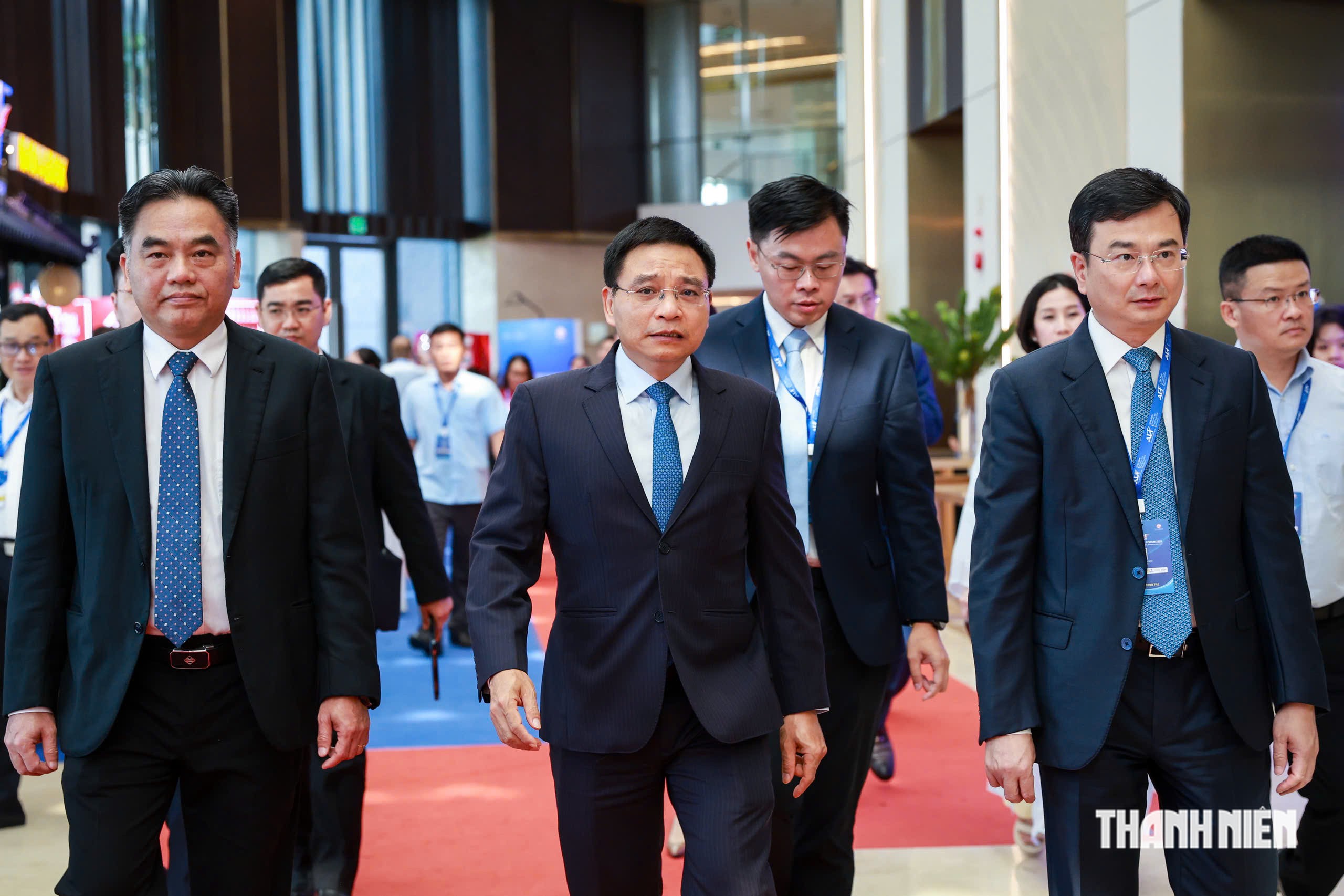 Phó thủ tướng: TP.HCM đứng trước cơ hội thu hút vốn, tạo lập giá trị mới- Ảnh 1.