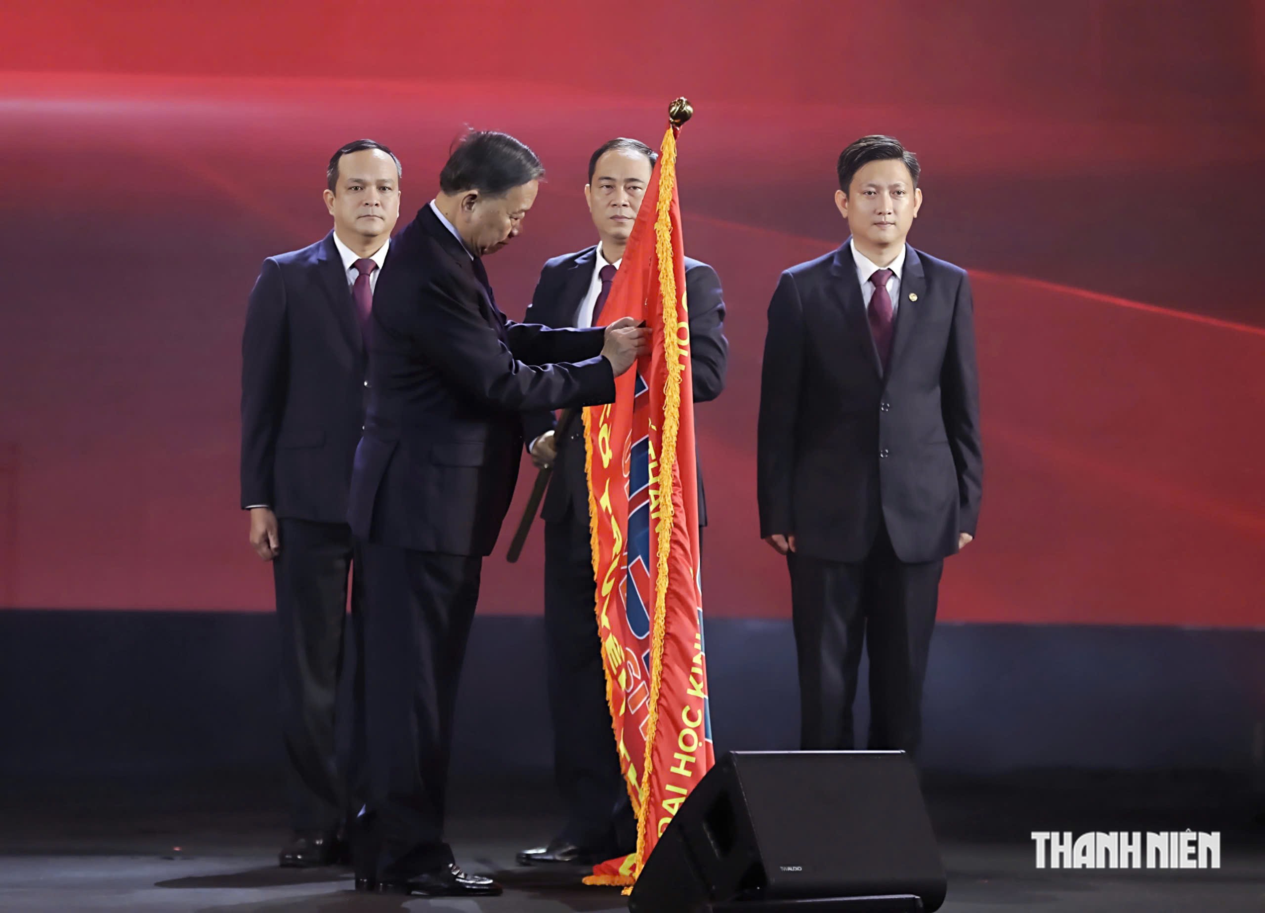 Tổng Bí thư, Chủ tịch nước Tô Lâm dự kỷ niệm 50 năm thành lập UEH - Ảnh 5.