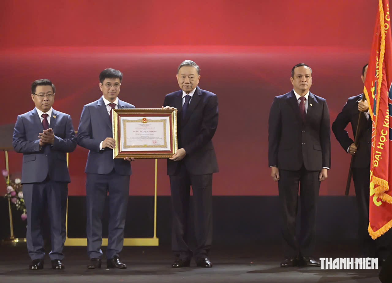 Tổng Bí thư, Chủ tịch nước Tô Lâm dự kỷ niệm 50 năm thành lập UEH - Ảnh 7.