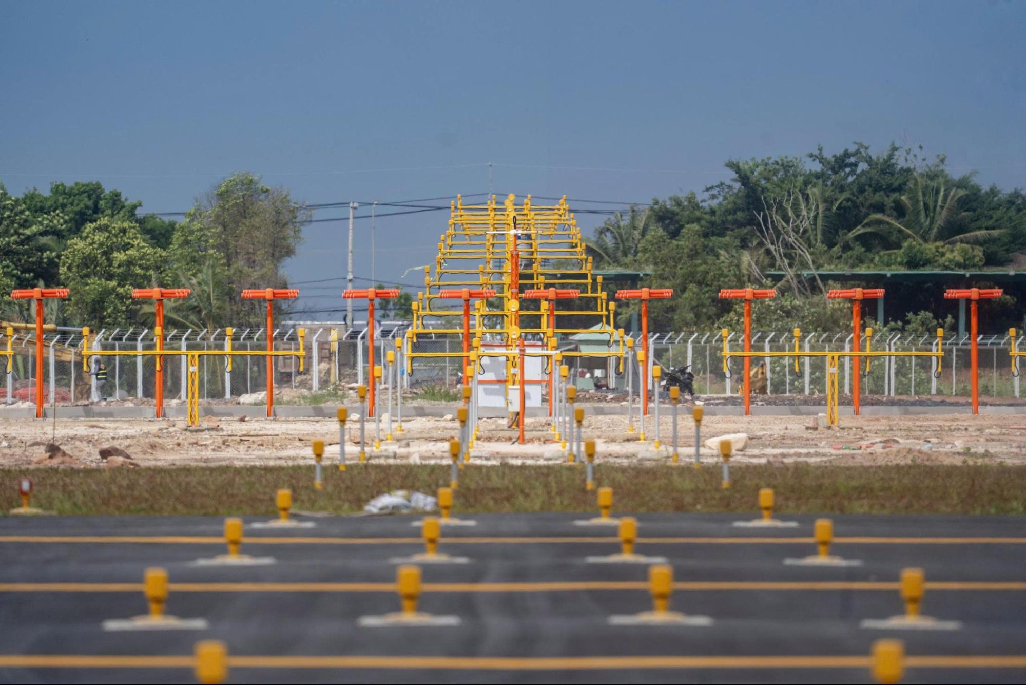 Toàn cảnh đường băng 3.300m tại Phú Quốc đón chuyến bay đầu tiên sau thi công thần tốc - Ảnh 11.