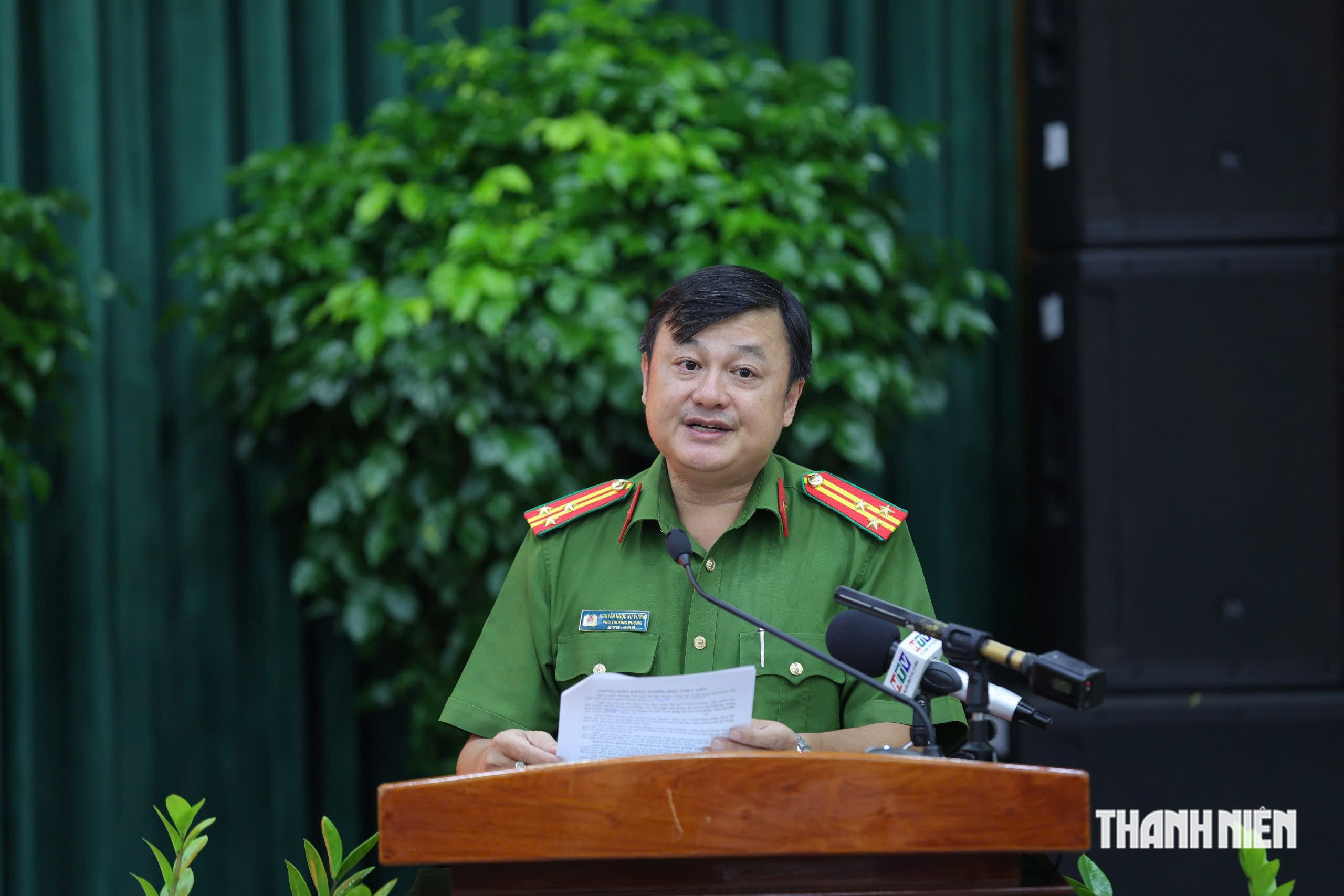 TP.HCM tiếp tục củng cố hồ sơ mộ liệt sĩ tại sân bay Tân Sơn Nhất - Ảnh 3.