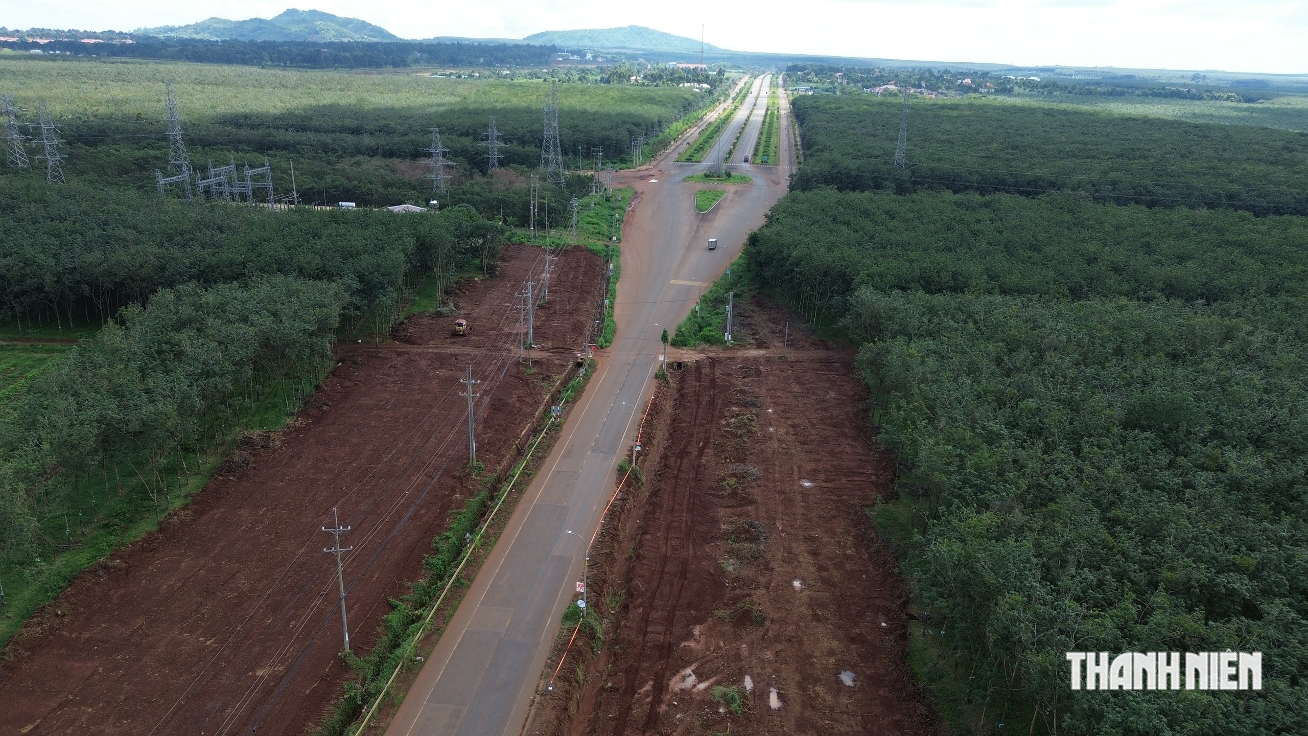 Đại lộ kết nối sân bay Long Thành: Phía Tây gần xong, phía Đông đã thành hình - Ảnh 5.