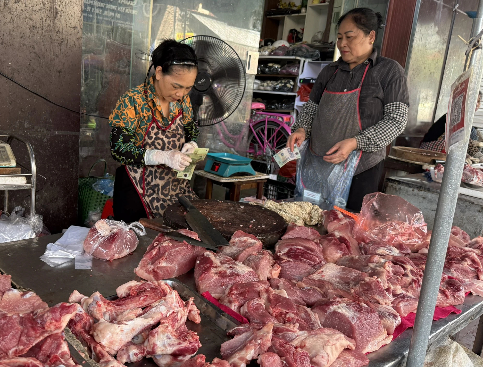 Chỉ số giá vàng tăng gần 43%, lạm phát tăng 4,26% - Ảnh 2.