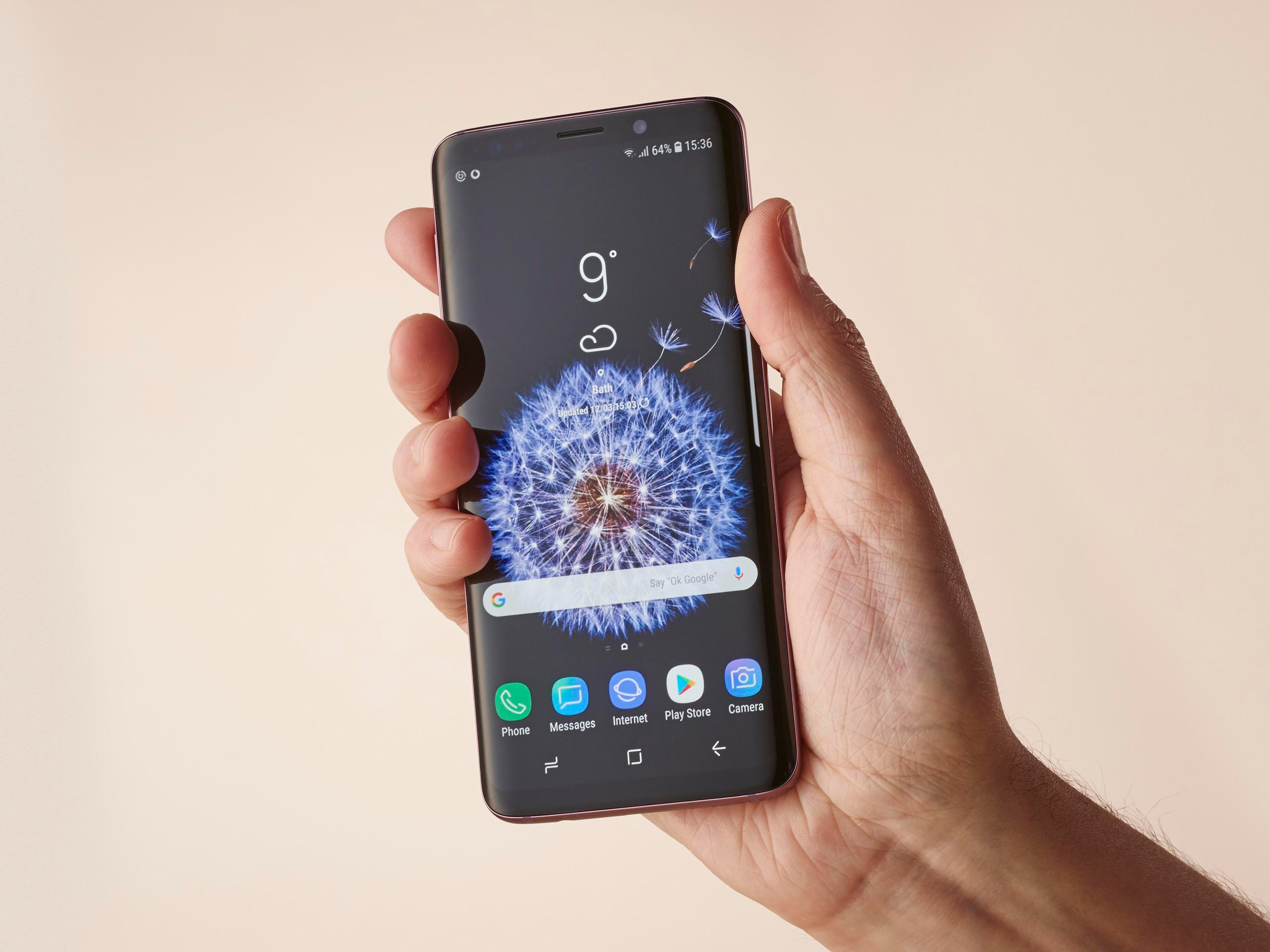 5 mẫu điện thoại Android từng đi trước Apple về camera khẩu độ biến thiên - Ảnh 1.