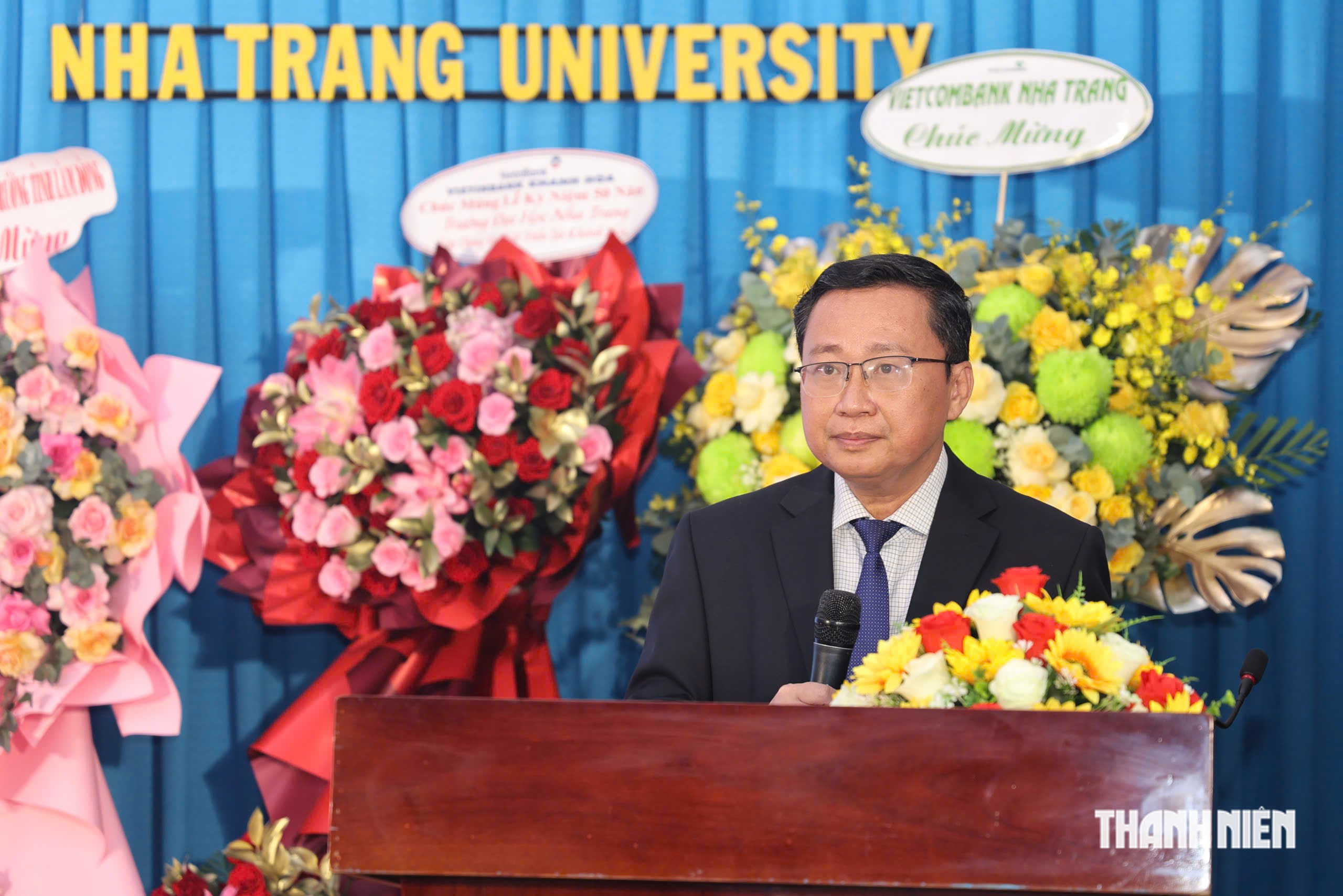 Trường ĐH Nha Trang ra mắt diễn đ&agrave;n nhận 'đặt h&agrave;ng' b&agrave;i to&aacute;n kinh tế biển - Ảnh 2.