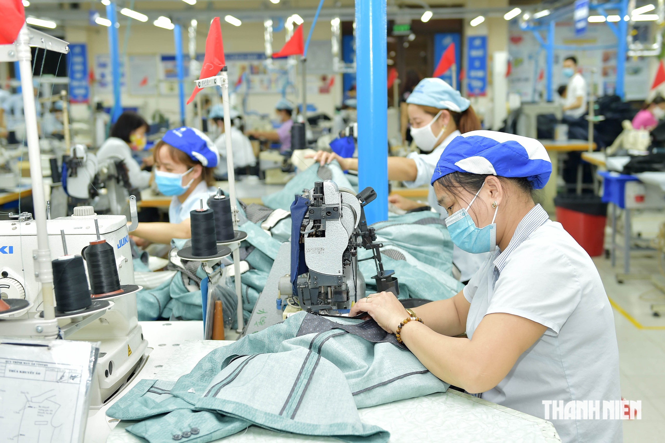 Xuất si&ecirc;u trở lại sau 9 th&aacute;ng li&ecirc;n tiếp nhập si&ecirc;u 'khủng' - Ảnh 2.