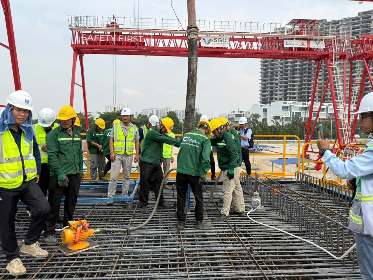 Metro Bến Thành - Cần Giờ mục tiêu chạy thử cuối 2028, kỷ lục chưa từng có - Ảnh 1.