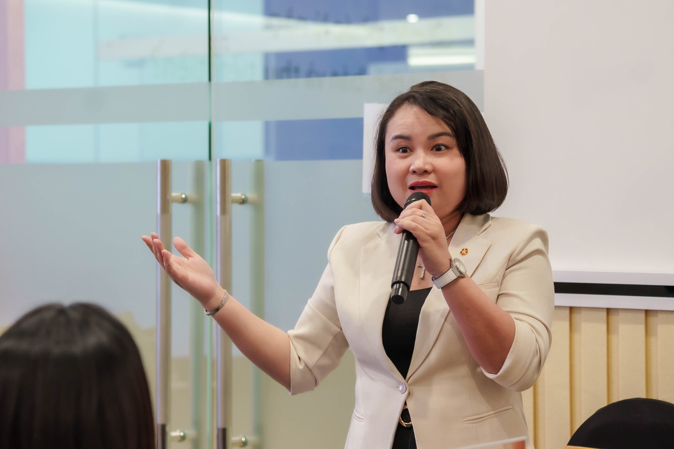 Thế 'lưỡng nan' của doanh nghiệp bất động sản - Ảnh 2.