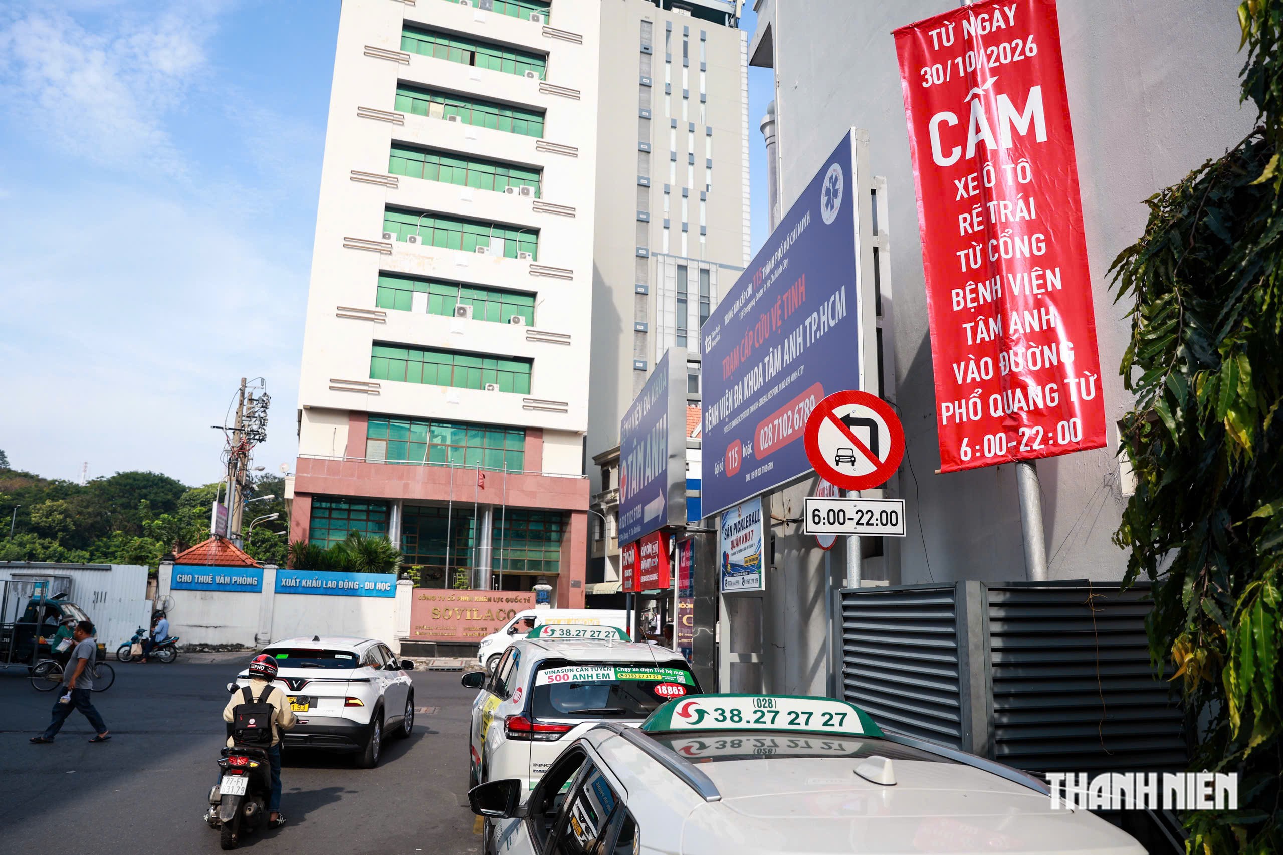 Điều chỉnh giao thông quanh sân bay Tân Sơn Nhất sáng 30.10: Tình hình ra sao? - Ảnh 3.