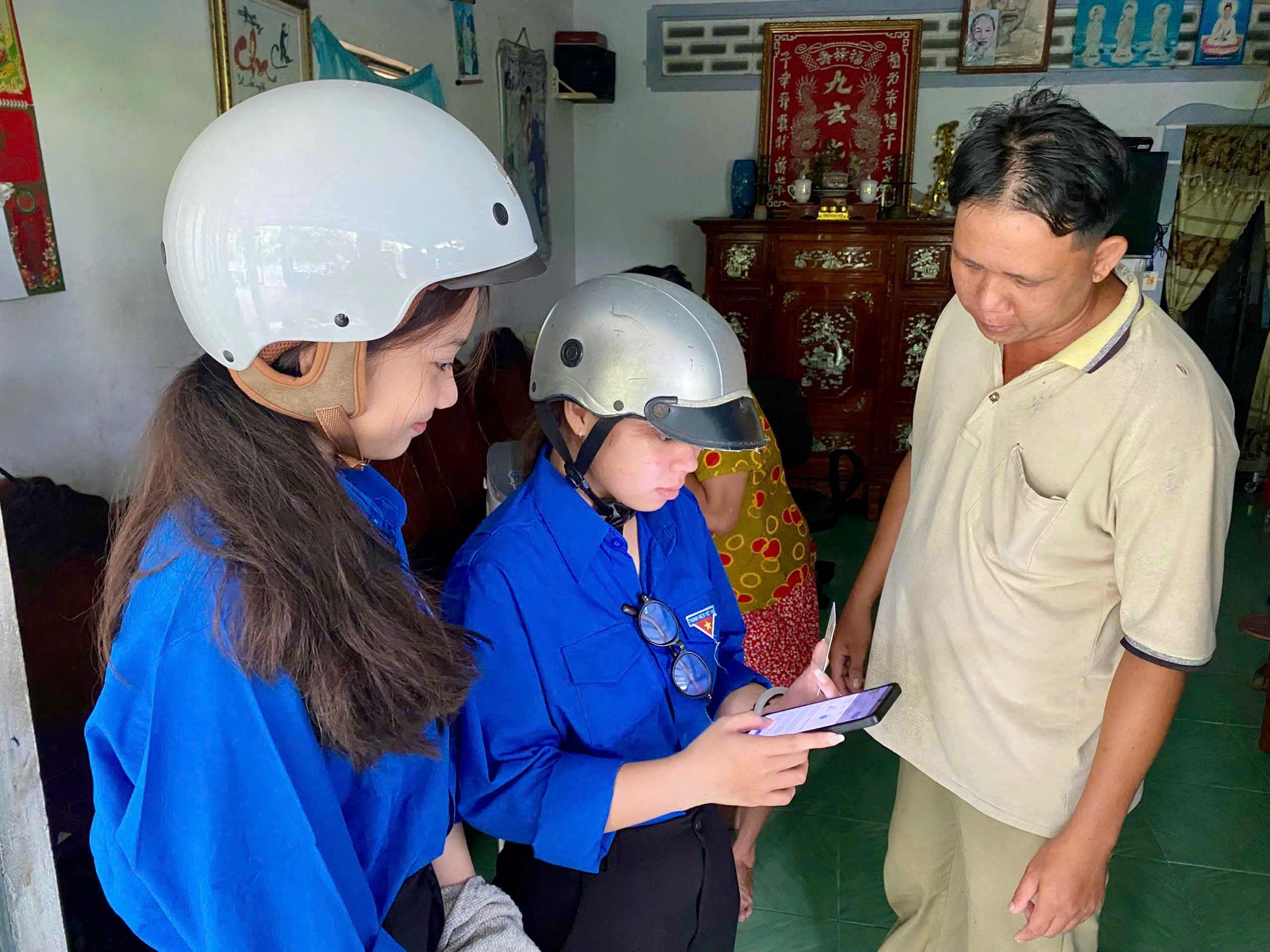 Cà Mau đưa kỹ năng số đến từng nhà, học để dùng được - Ảnh 2.