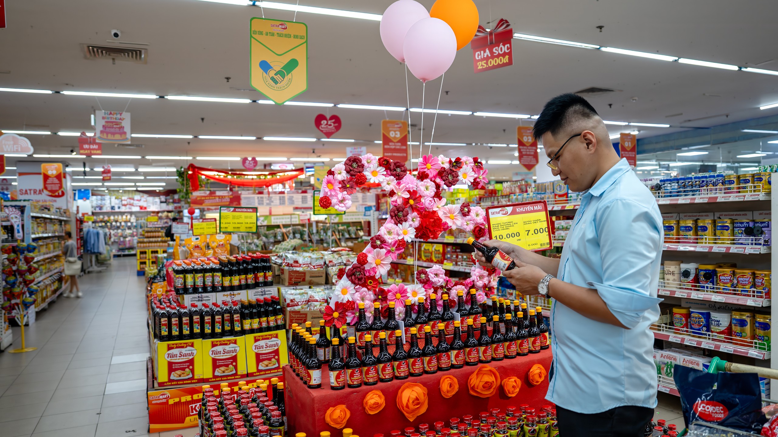 Tăng dự trữ có trọng điểm, SATRA sẵn sàng nguồn hàng cho Tết Đinh Mùi 2027 - Ảnh 1.