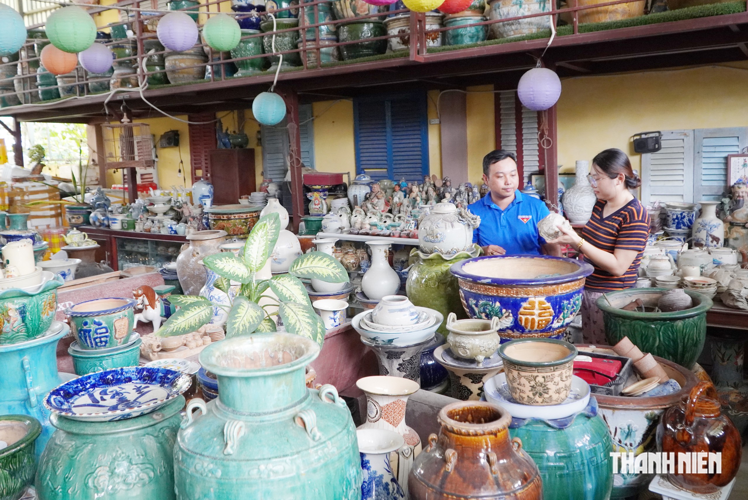 Hai vợ chồng trẻ cùng đam mê, siêu tầm hơn 10.000 món đồ gốm Nam bộ  - Ảnh 11.