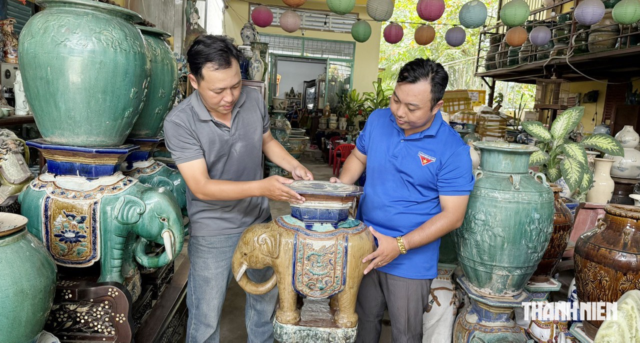 Hai vợ chồng trẻ cùng đam mê, siêu tầm hơn 10.000 món đồ gốm Nam bộ  - Ảnh 12.