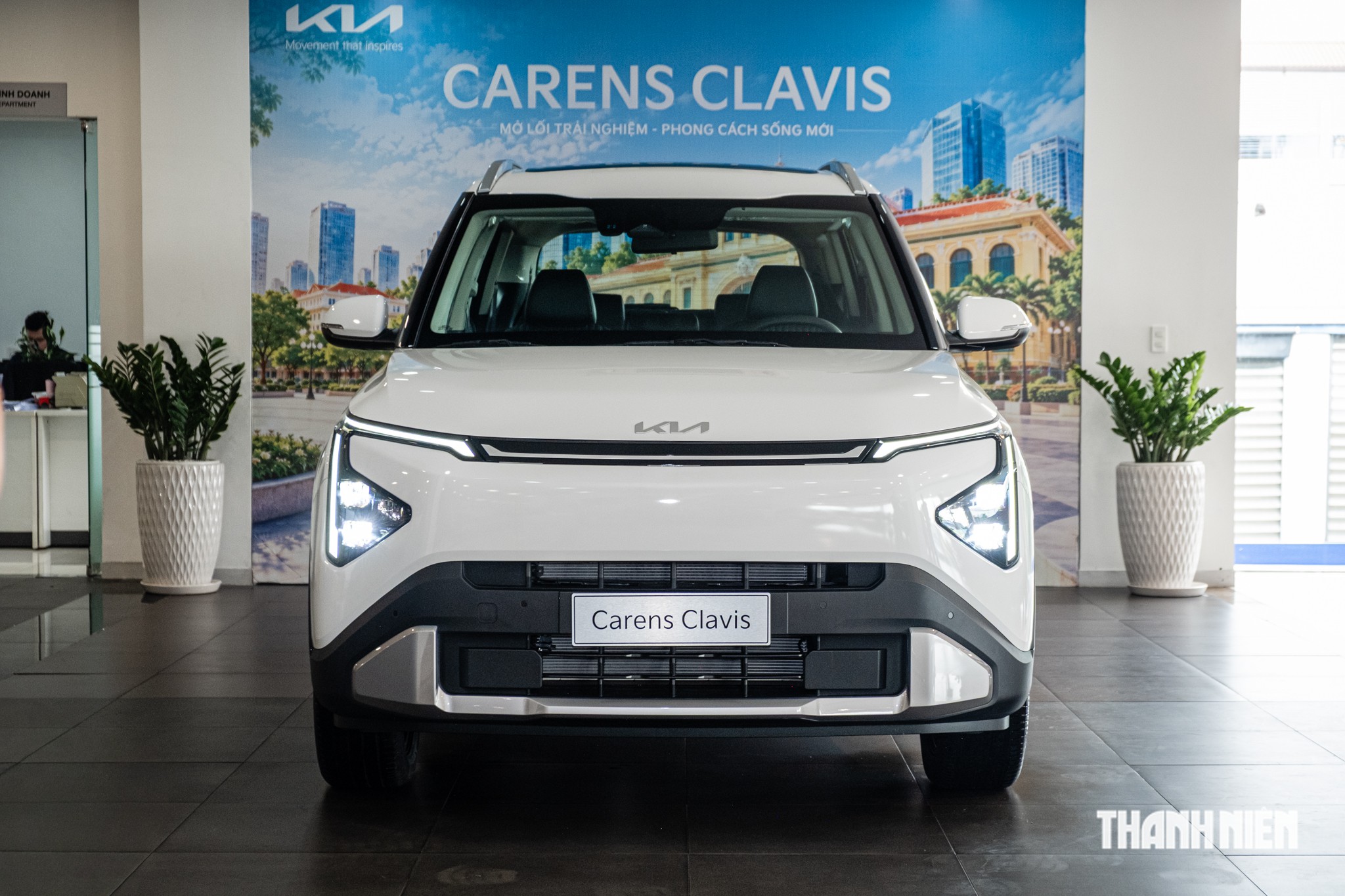 KIA bán song song Carens và Carens Clavis, toan tính gì ở phân khúc xe 7 chỗ? - Ảnh 1.