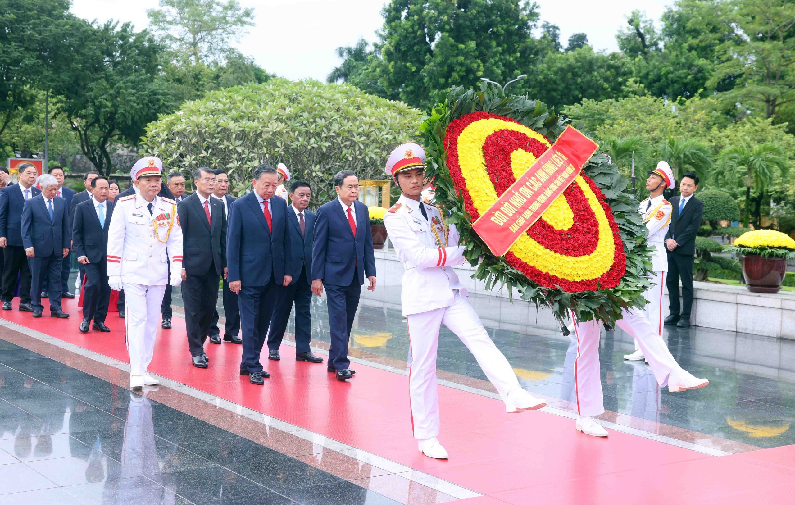Khai mạc Hội nghị Trung ương 4 khóa XIV - Ảnh 9.
