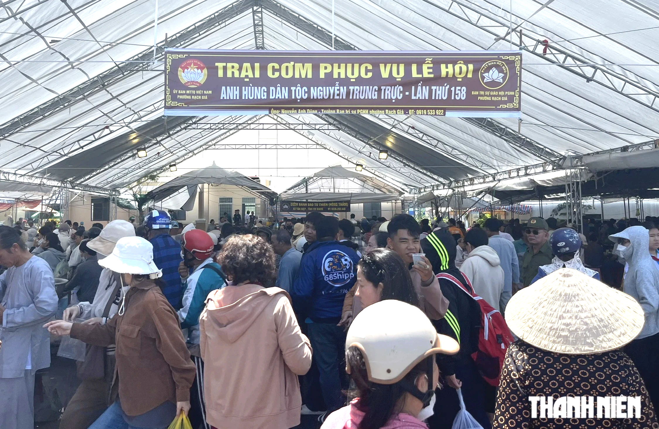 Đ&atilde;i cơm nước cho h&agrave;ng ng&agrave;n người dự lễ hội Anh h&ugrave;ng d&acirc;n tộc Nguyễn Trung Trực - Ảnh 2.