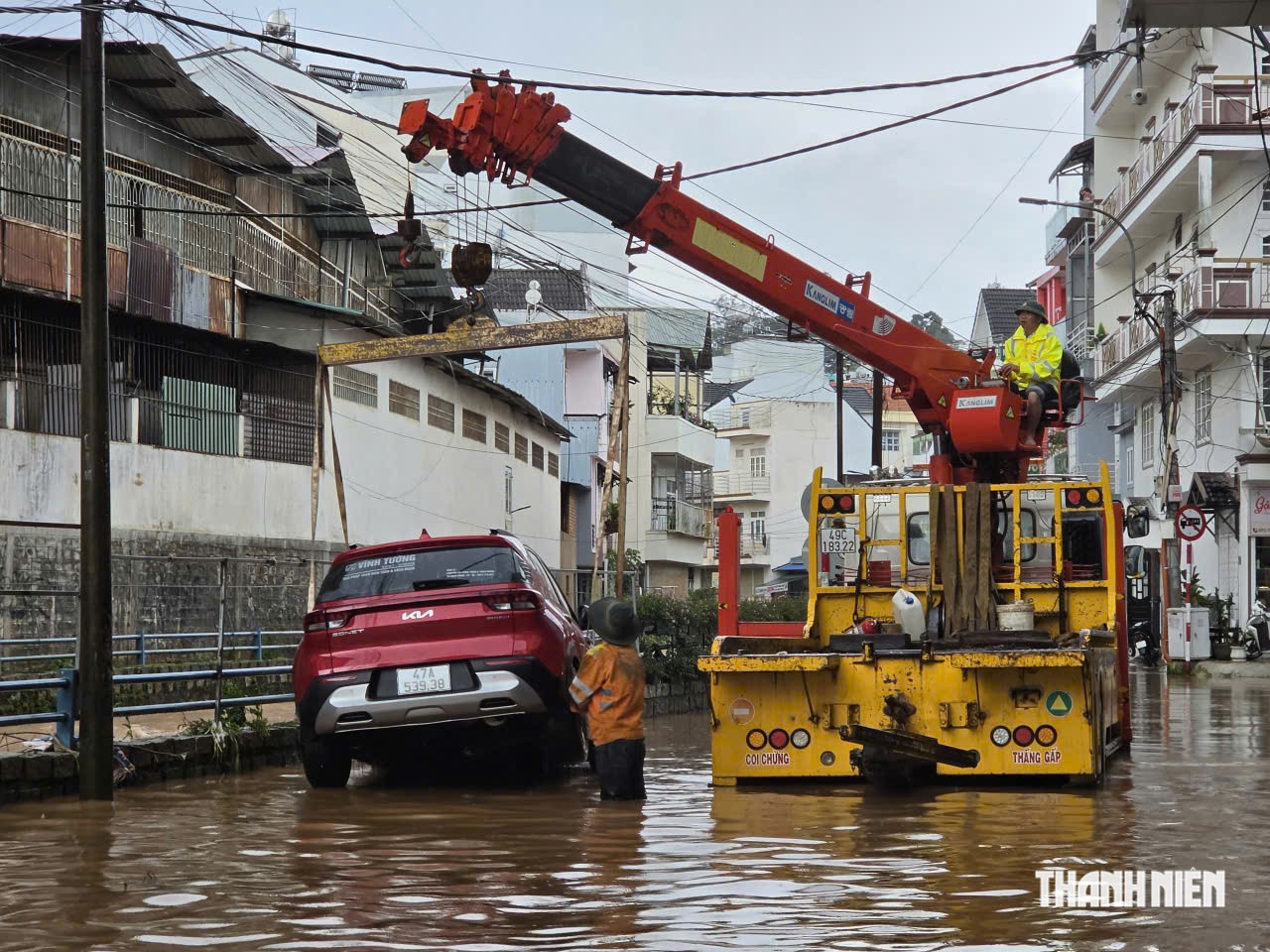 Mưa lũ liên tiếp 5 ngày ở Lâm Đồng gây thiệt hại khoảng 16 tỉ đồng- Ảnh 6.