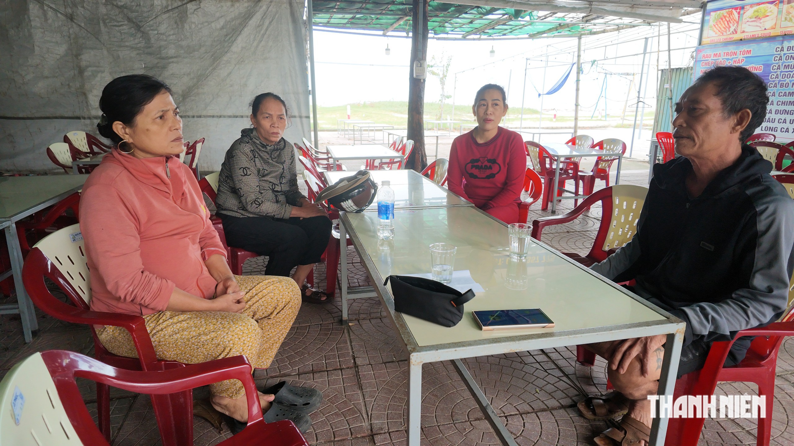 Hàng quán dọc biển Nhật Lệ phải di dời ngay trong 5 ngày cảnh báo mưa lớn?- Ảnh 8.