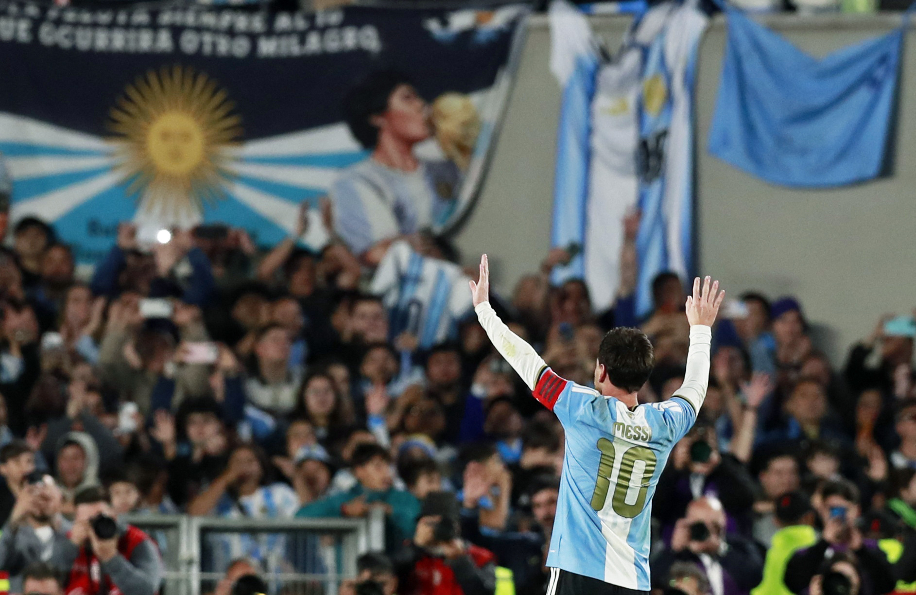 Messi rưng rưng nói lời cảm động ngày chia tay đội tuyển Argentina: 'Tôi chưa bao giờ ngừng chiến đấu'- Ảnh 10.