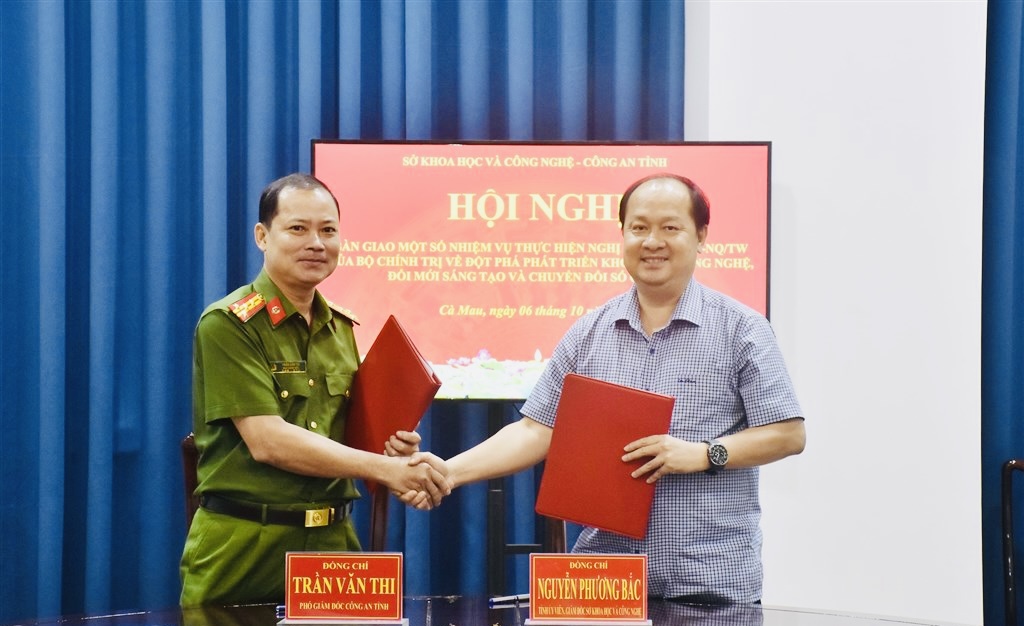 Chuyển đổi số ở Cà Mau: Phải có người dùng, kết quả phải được đo lường - Ảnh 2.