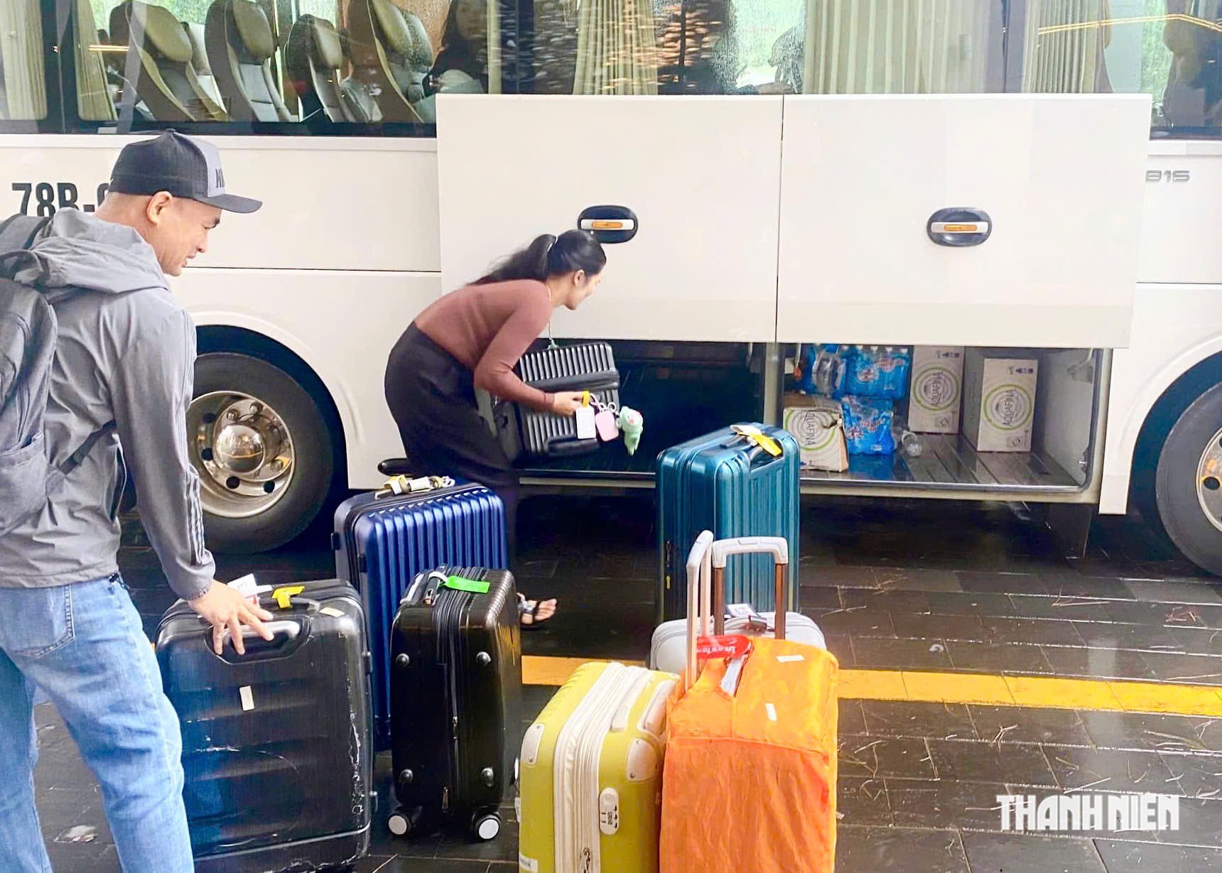 Nữ tài xế Kim Chi 15 năm lái xe khách: 'Trông tôi già hơn tuổi phải không?'- Ảnh 2.