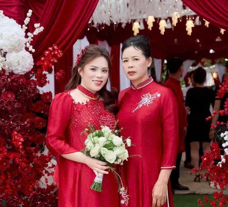 Mẹ chồng làm 50 mâm cỗ gả con dâu- Ảnh 2.