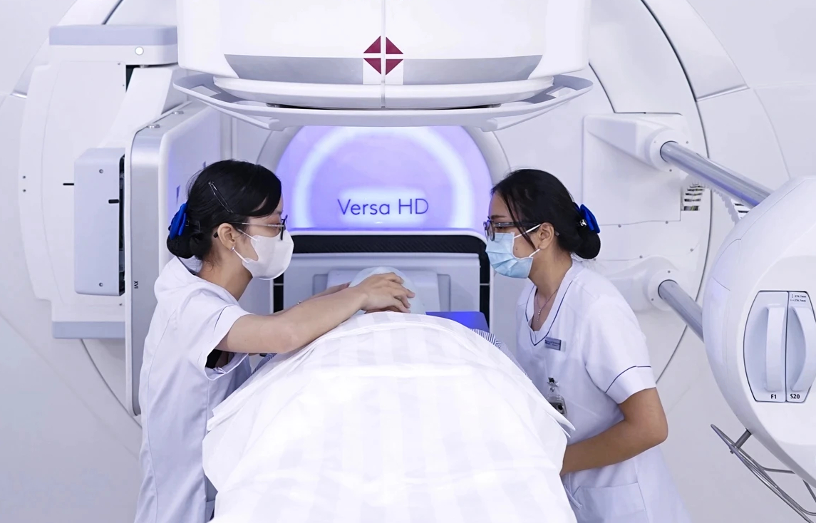 'Ứng dụng khoa học công nghệ vào điều trị các ca bệnh khó' tại Việt Nam - Ảnh 1.