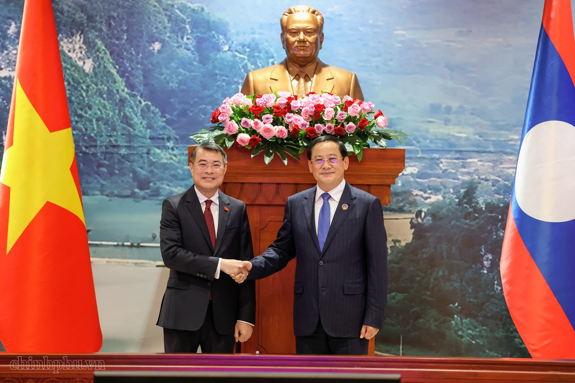 Thủ tướng Lê Minh Hưng đề nghị Quốc hội Lào tháo gỡ điểm nghẽn cho doanh nghiệp- Ảnh 1.