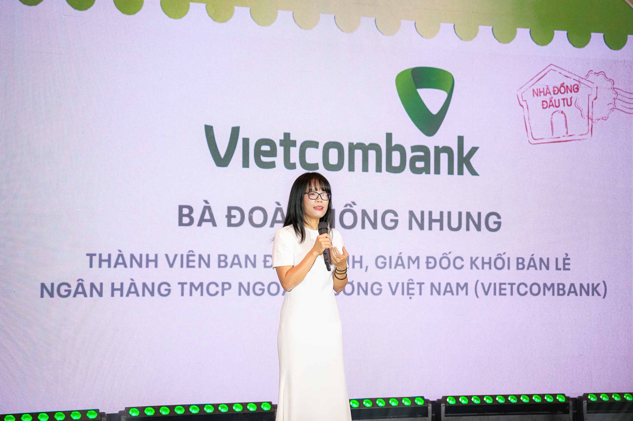 Vietcombank đồng đầu tư Quán Nhà Haha, đưa dàn nghệ sĩ lên thiết kế thẻ độc quyền - Ảnh 3.