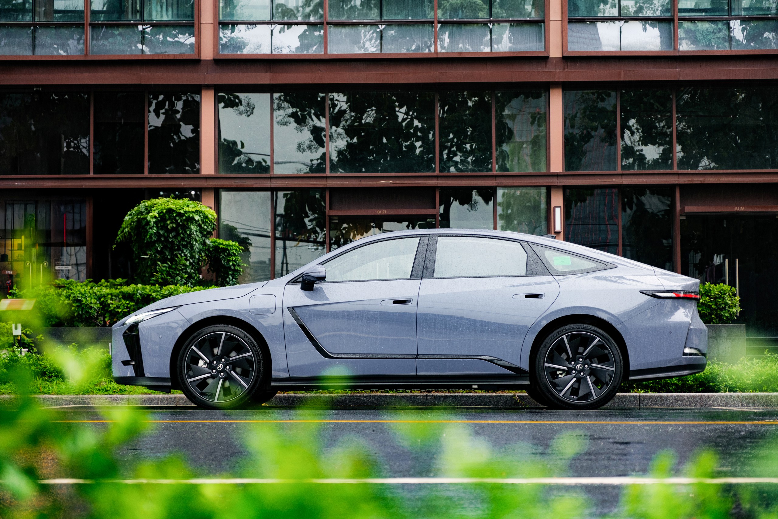 Lexus ES: Bí ẩn ít người biết- Ảnh 3.