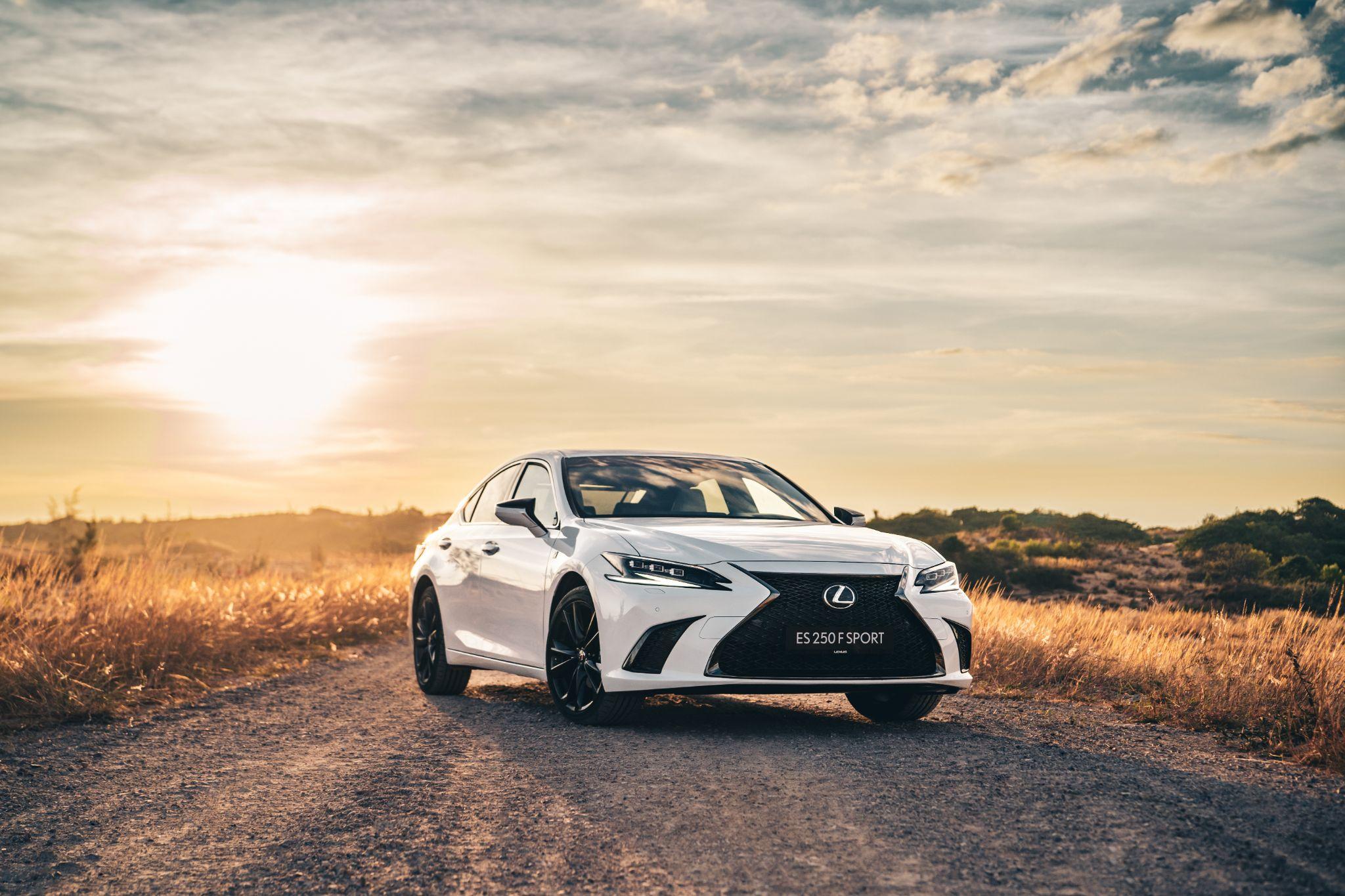 Lexus ES: Bí ẩn ít người biết- Ảnh 2.