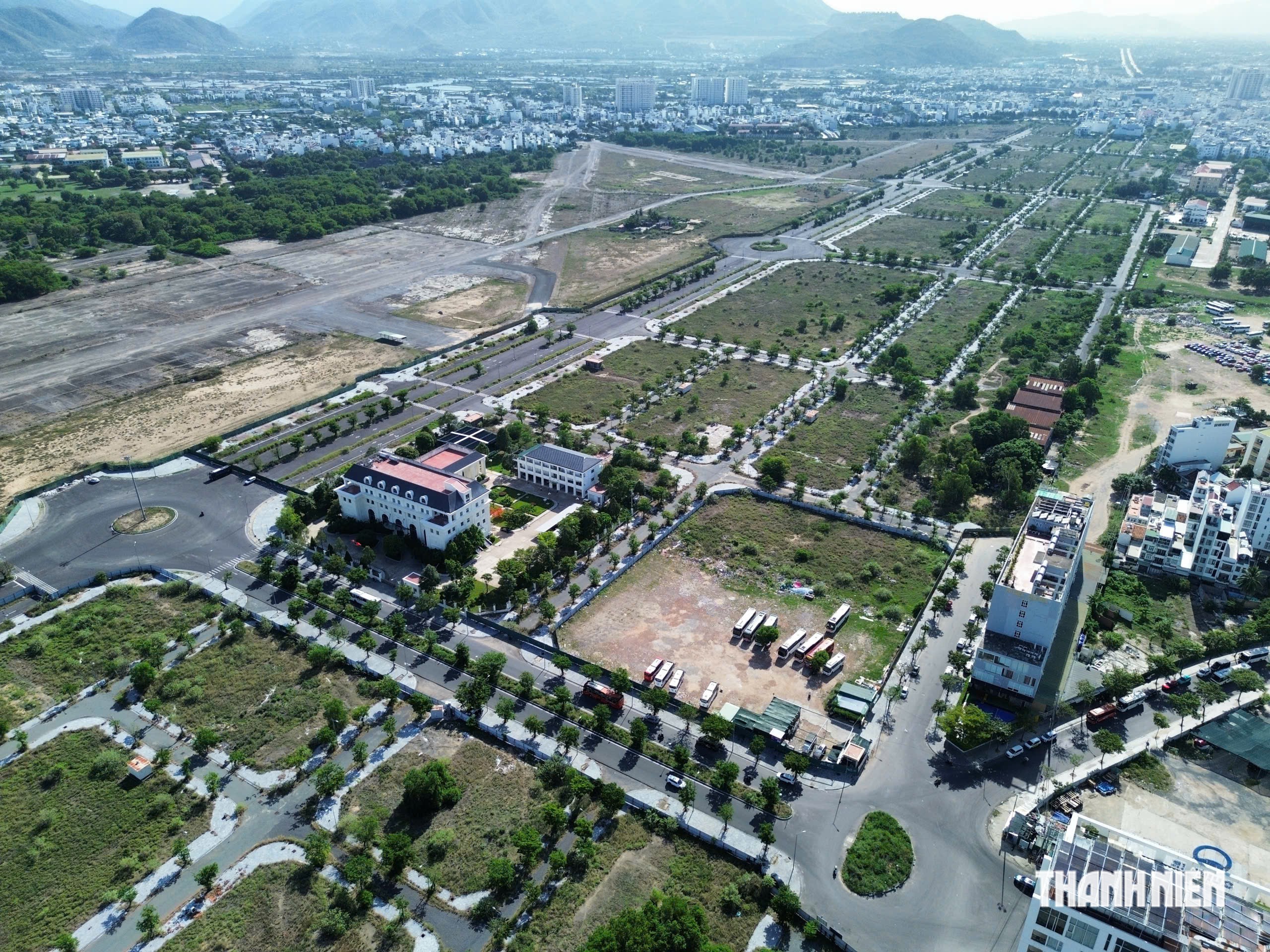 Khánh Hòa xử lý 18 dự án BT, nhiều dự án còn vướng quỹ đất - Ảnh 1.