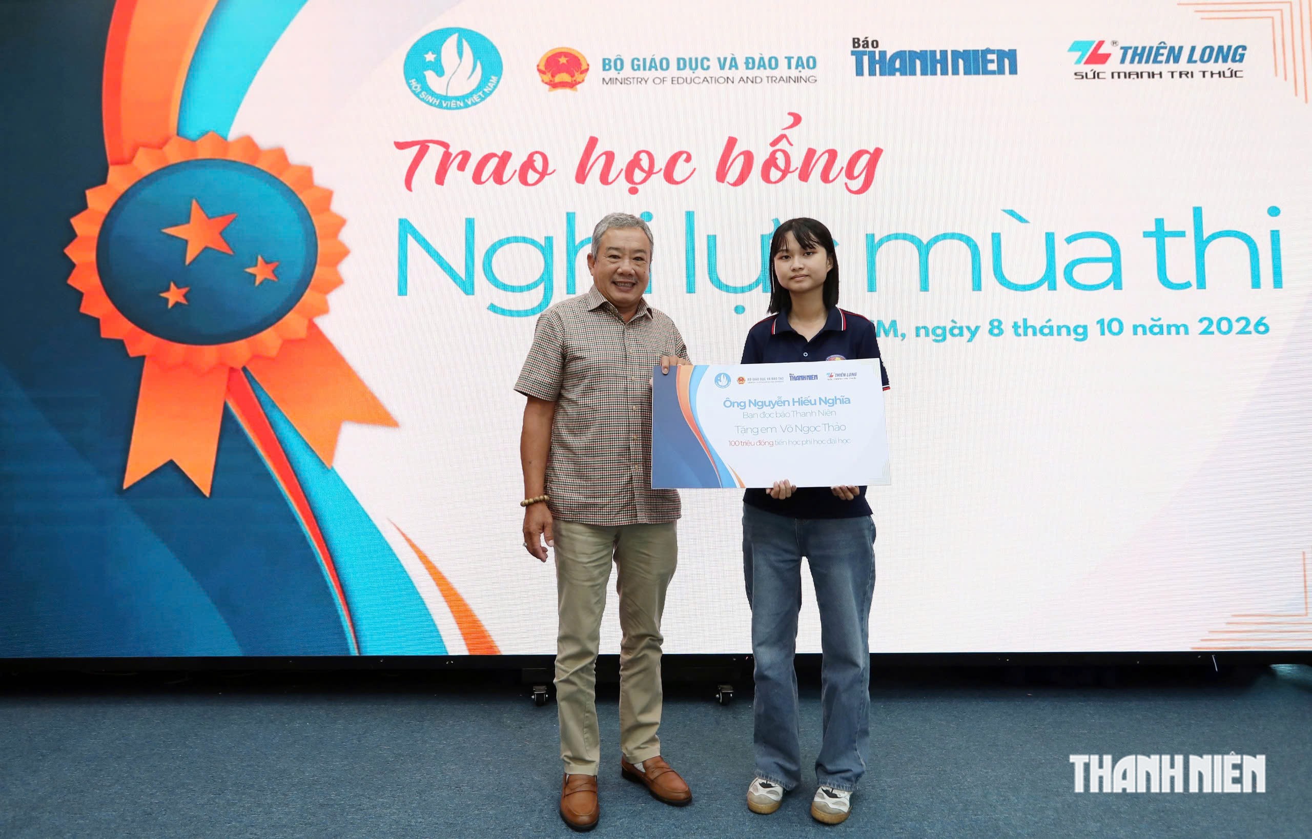 Ai cũng xúc động chứng kiến phép màu thay đổi cuộc đời những học trò nghèo - Ảnh 6.