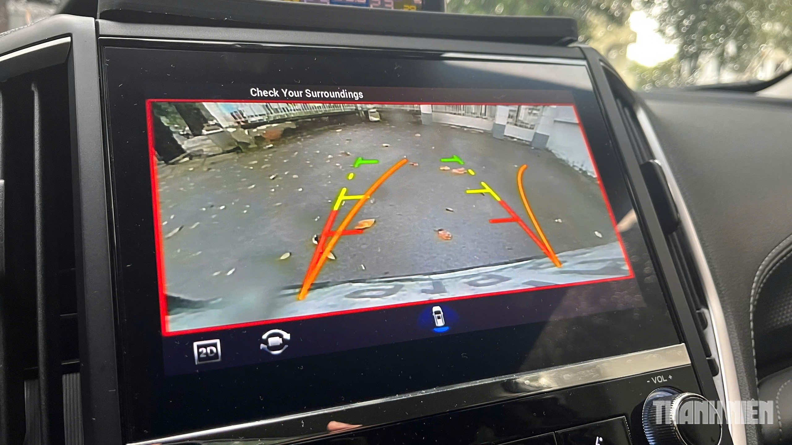 V&igrave; sao đường kẻ tr&ecirc;n camera l&ugrave;i &ocirc; t&ocirc; uốn cong khi đ&aacute;nh l&aacute;i? - Ảnh 3.
