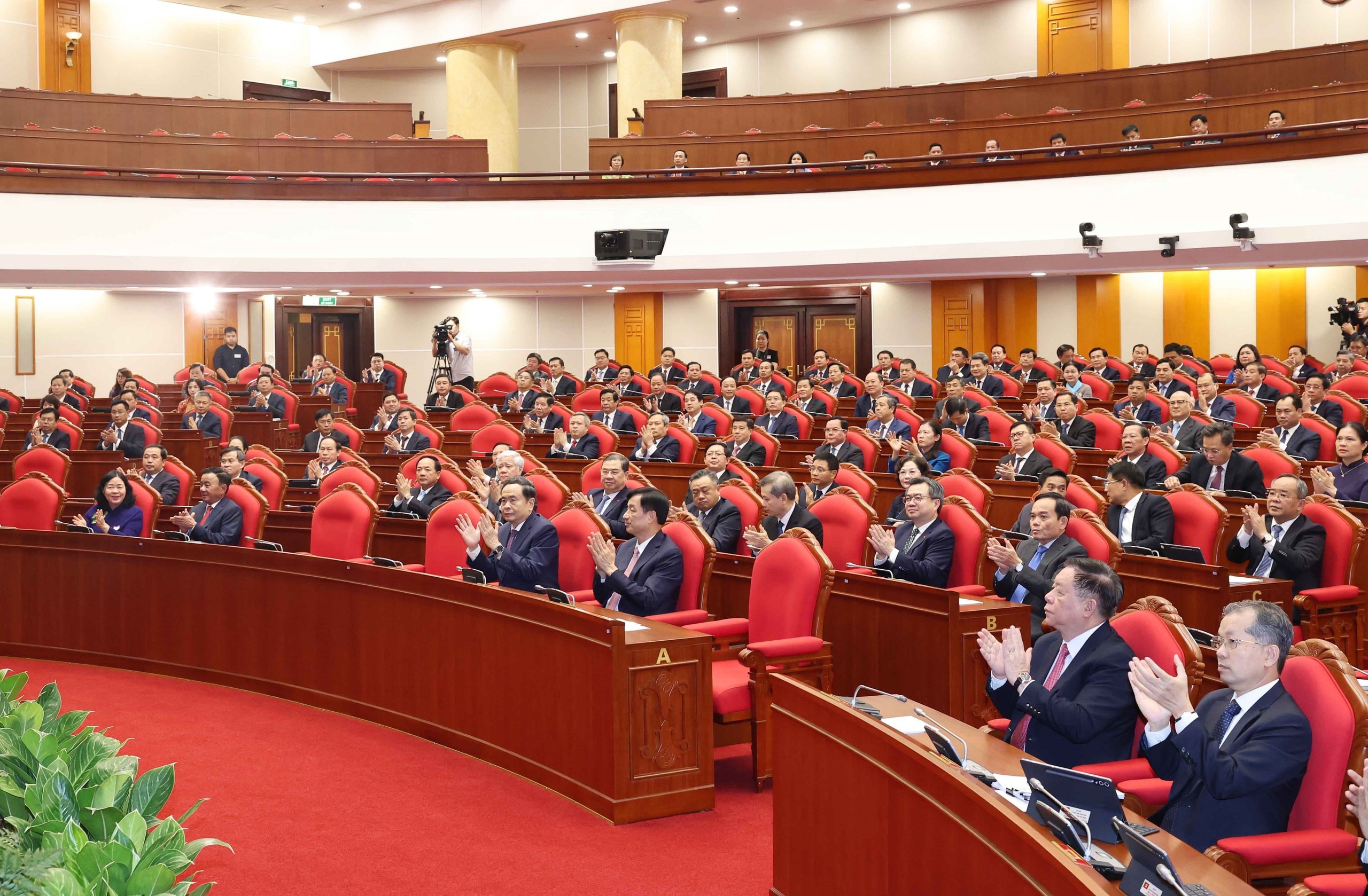 Tổng Bí thư, Chủ tịch nước Tô Lâm phát biểu bế mạc Hội nghị T.Ư 4- Ảnh 2.