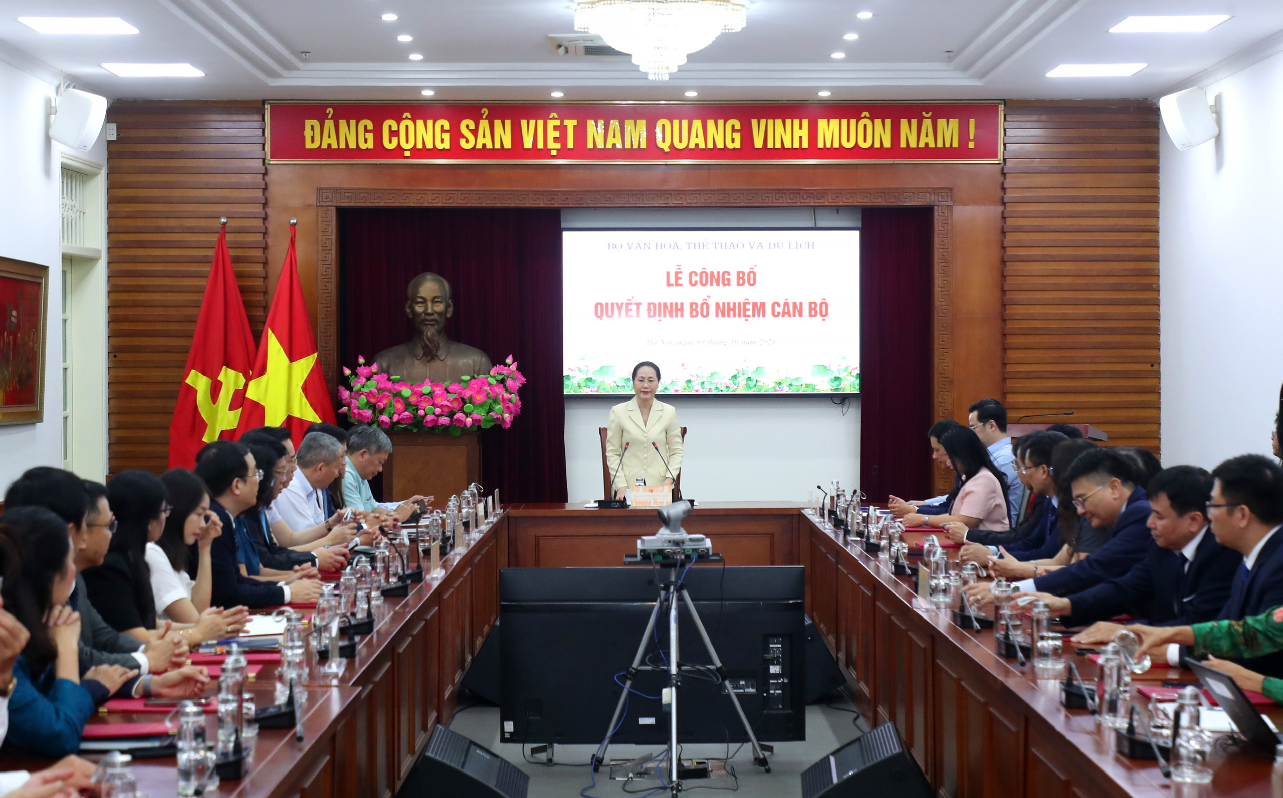 Ông Lê Quang Tự Do làm Cục trưởng Cục Báo chí, ông Lưu Đình Phúc làm Cục trưởng Cục Xuất bản và Thư viện - Ảnh 1.