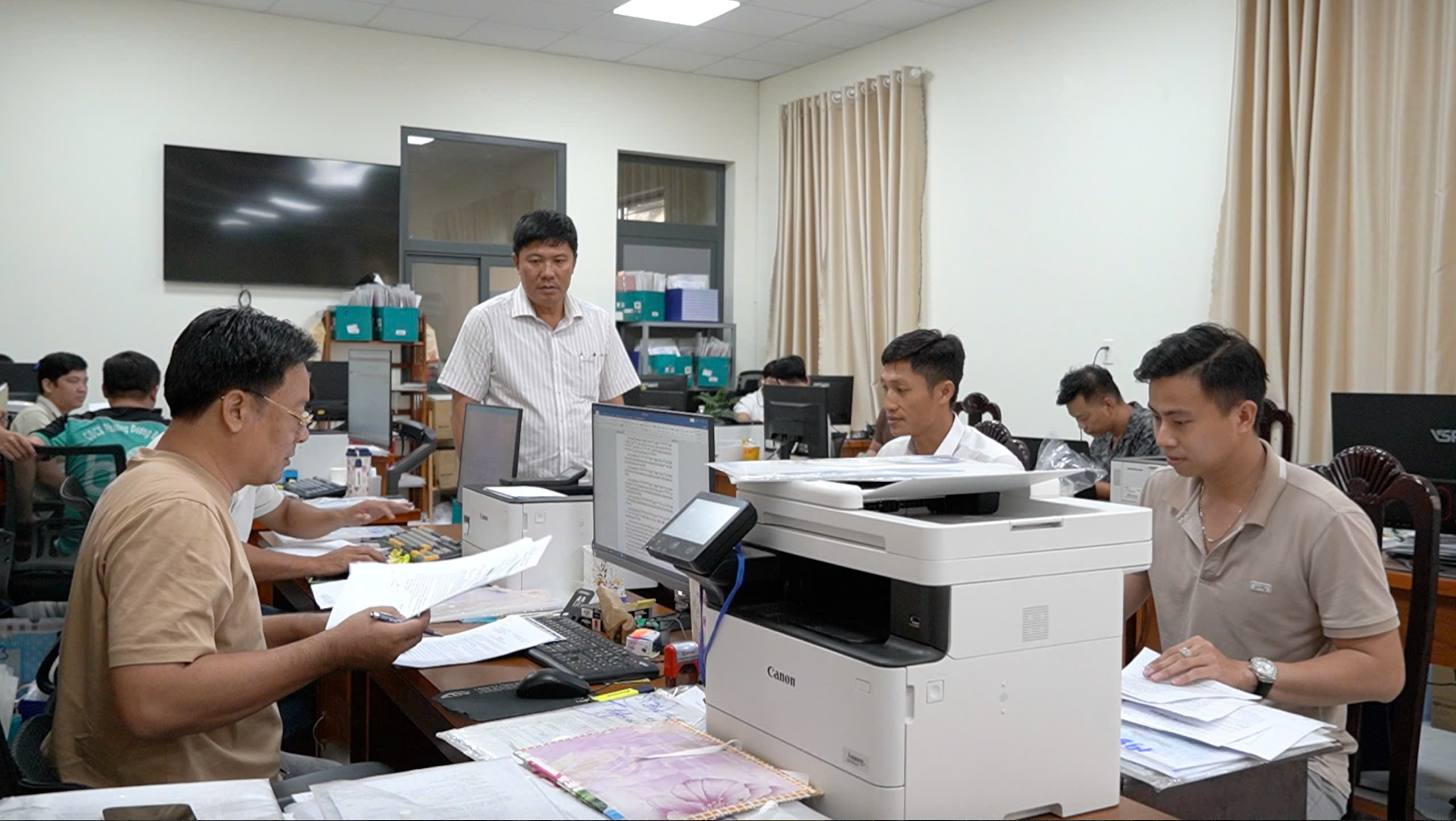Ông Đinh Văn Nơi kiểm tra việc xử lý hồ sơ đất đai ở Phú Quốc- Ảnh 3.
